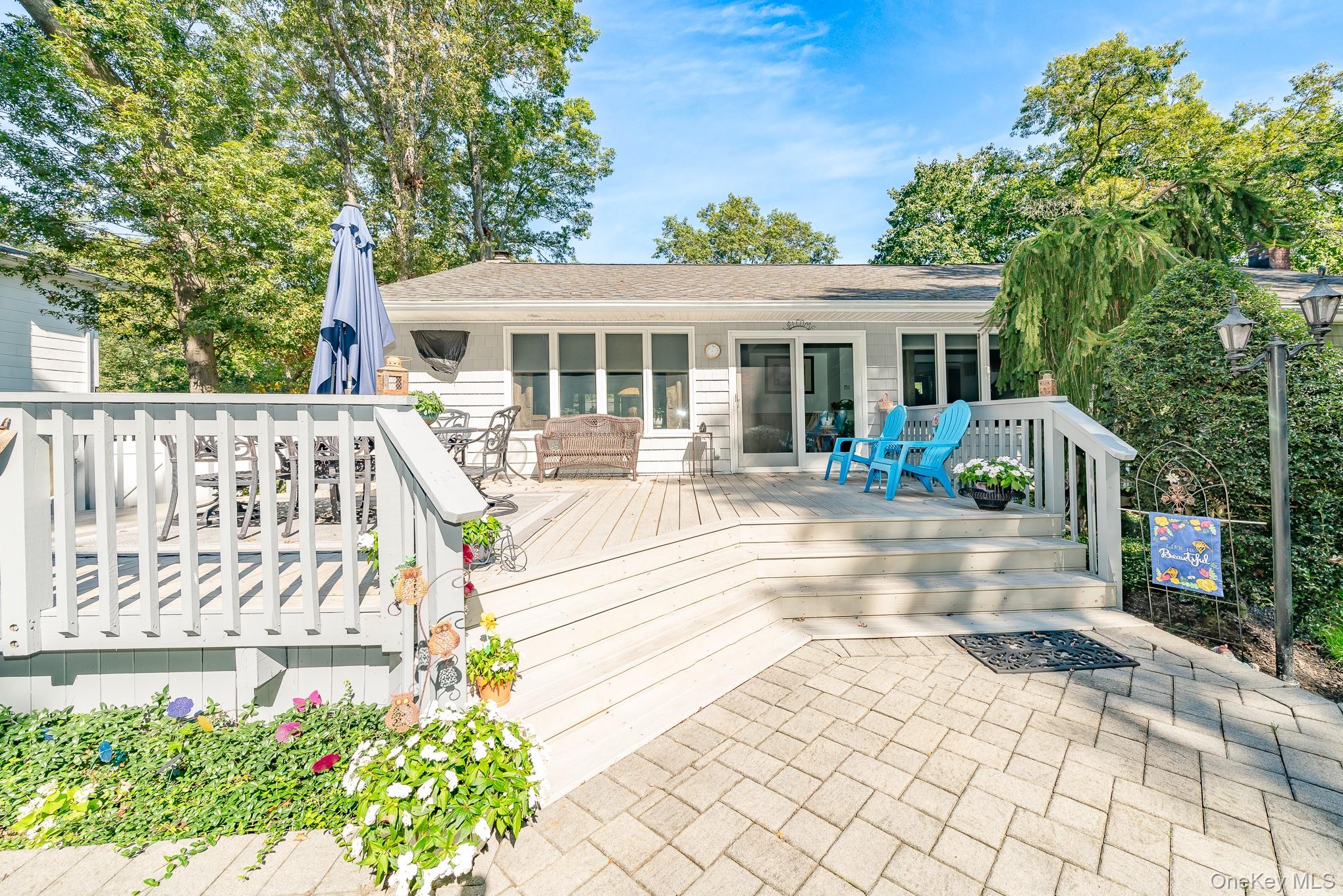 48 Glenwood Drive, Hauppauge, NY 11788