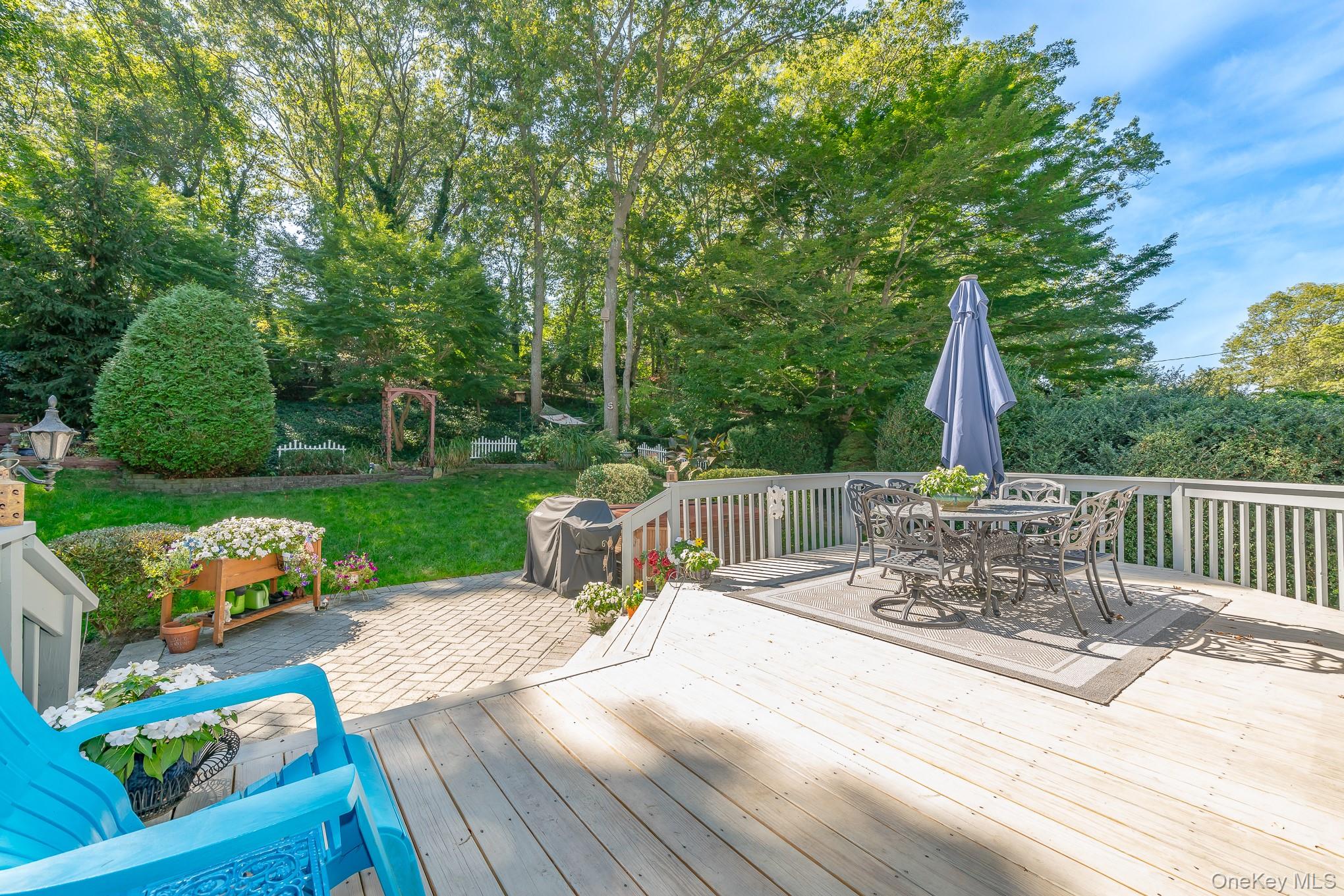 48 Glenwood Drive, Hauppauge, NY 11788