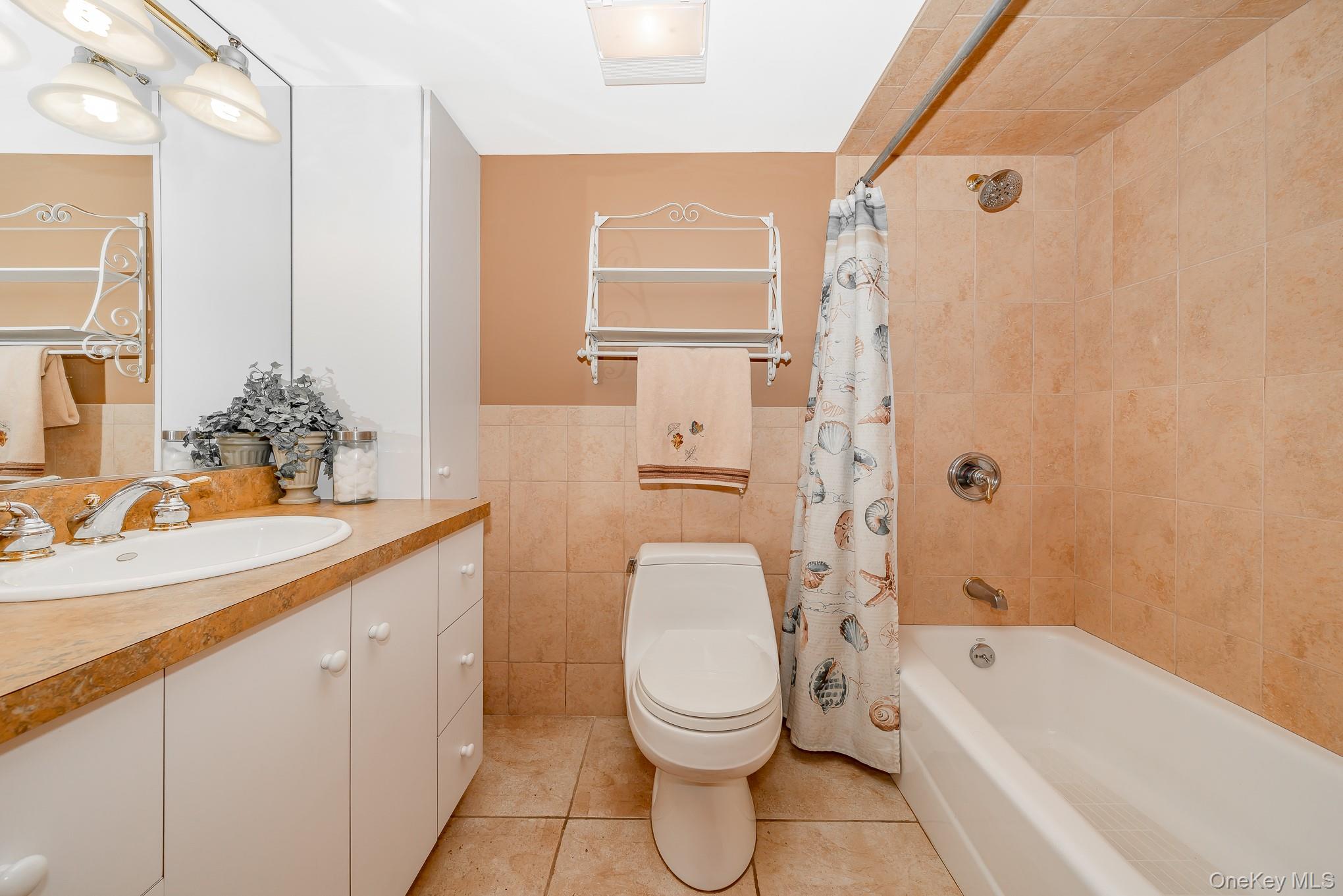 48 Glenwood Drive, Hauppauge, NY 11788