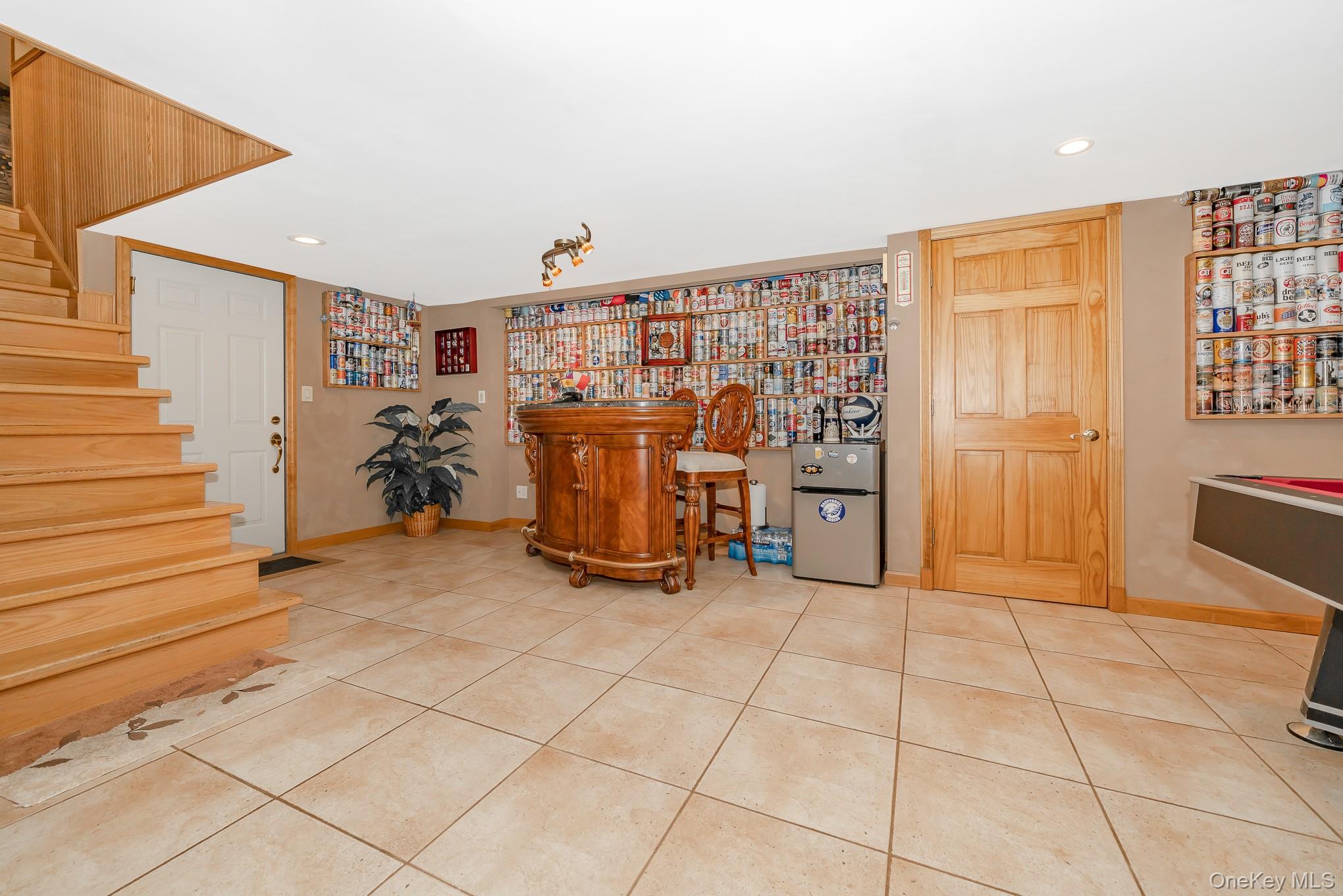 48 Glenwood Drive, Hauppauge, NY 11788