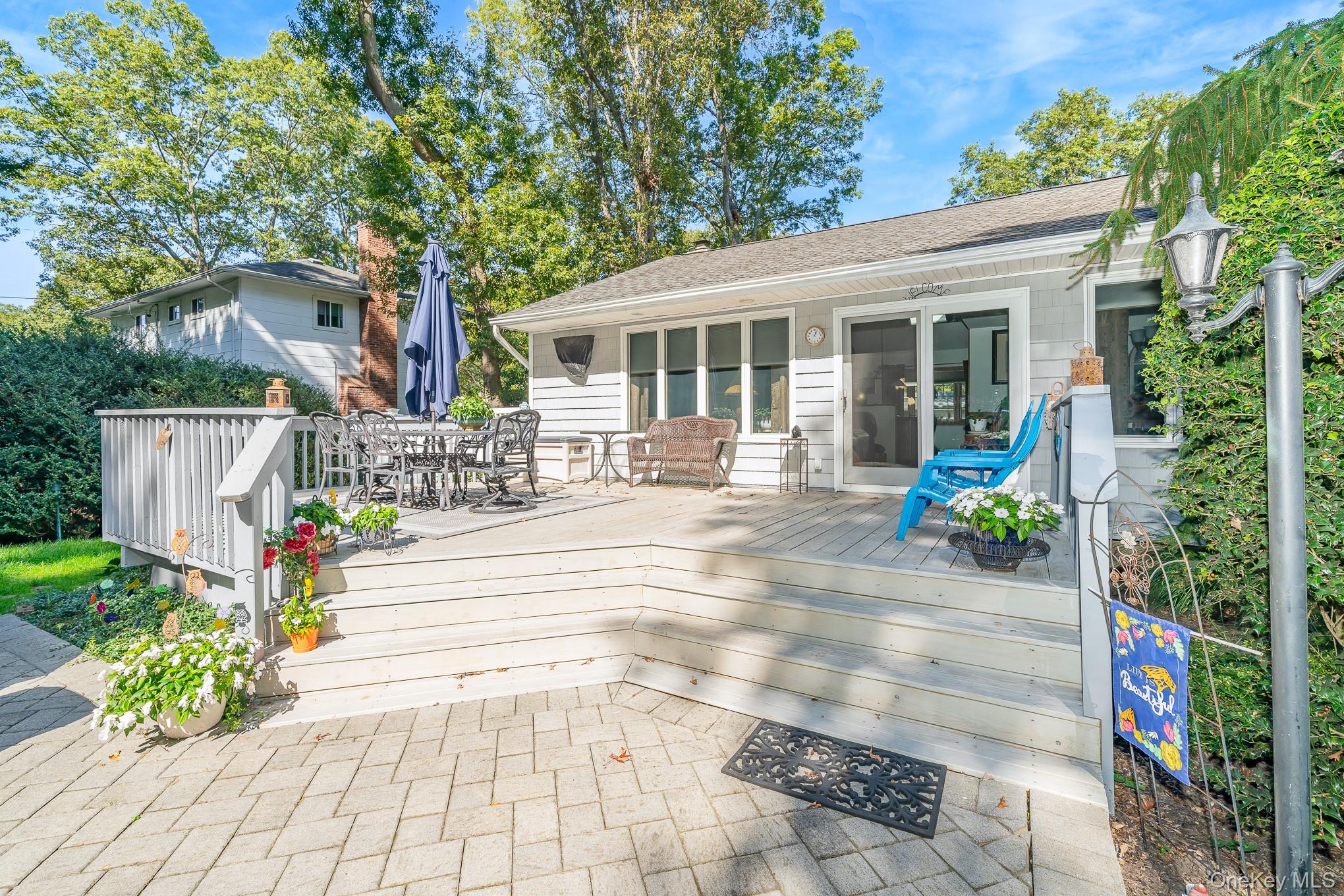 48 Glenwood Drive, Hauppauge, NY 11788