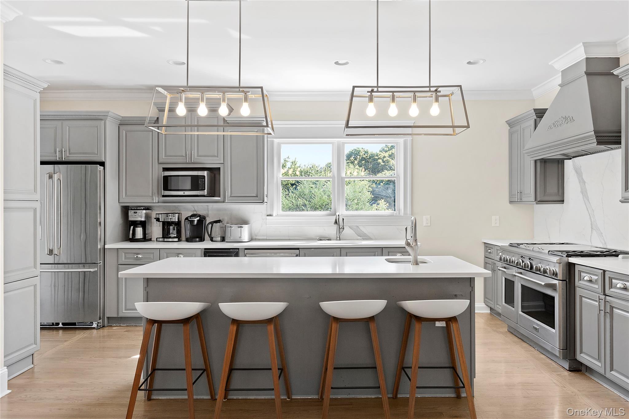 1106 N Sea Road, Southampton, NY 11968