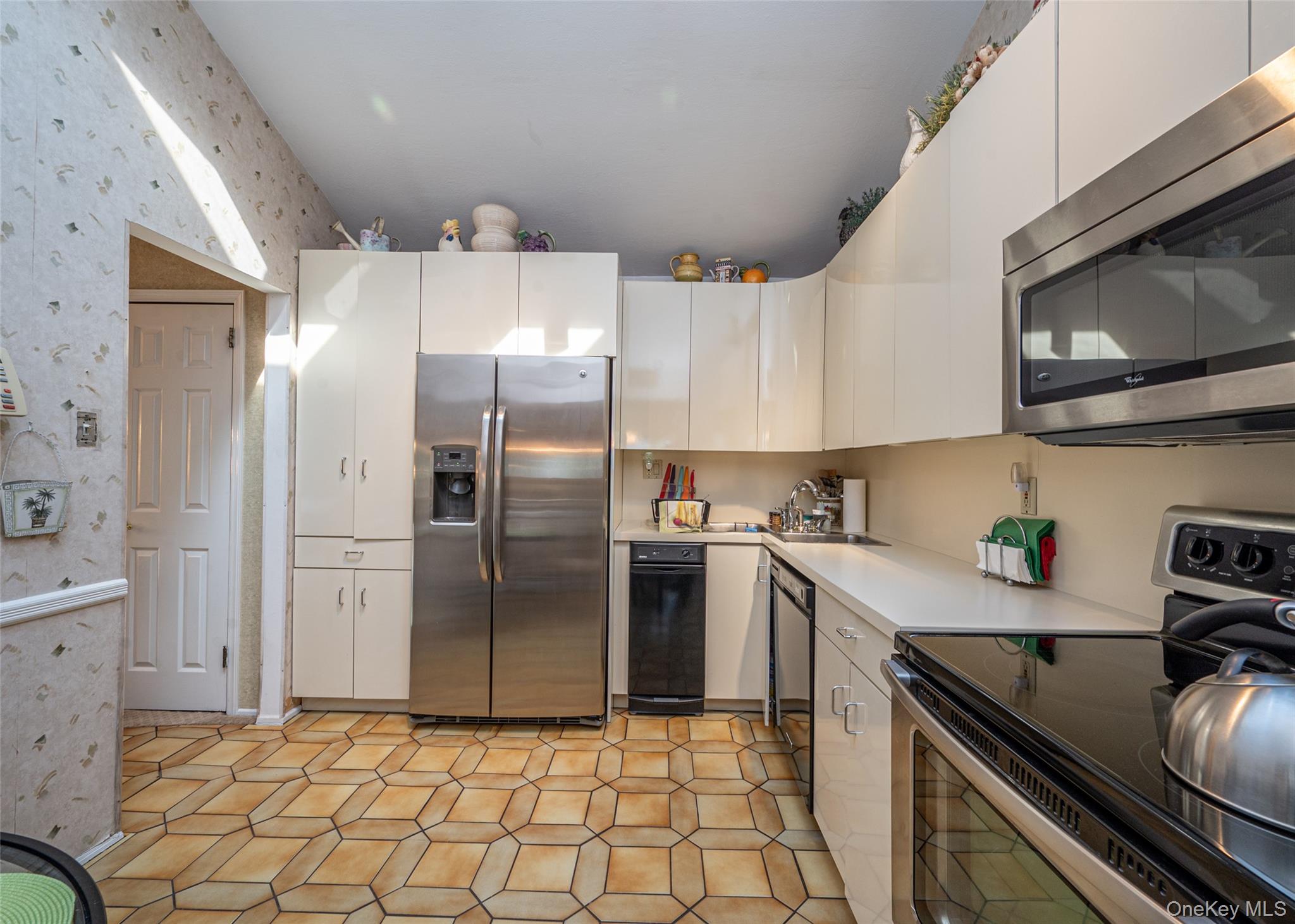 34 Scherer Street, Bethpage, NY 11714