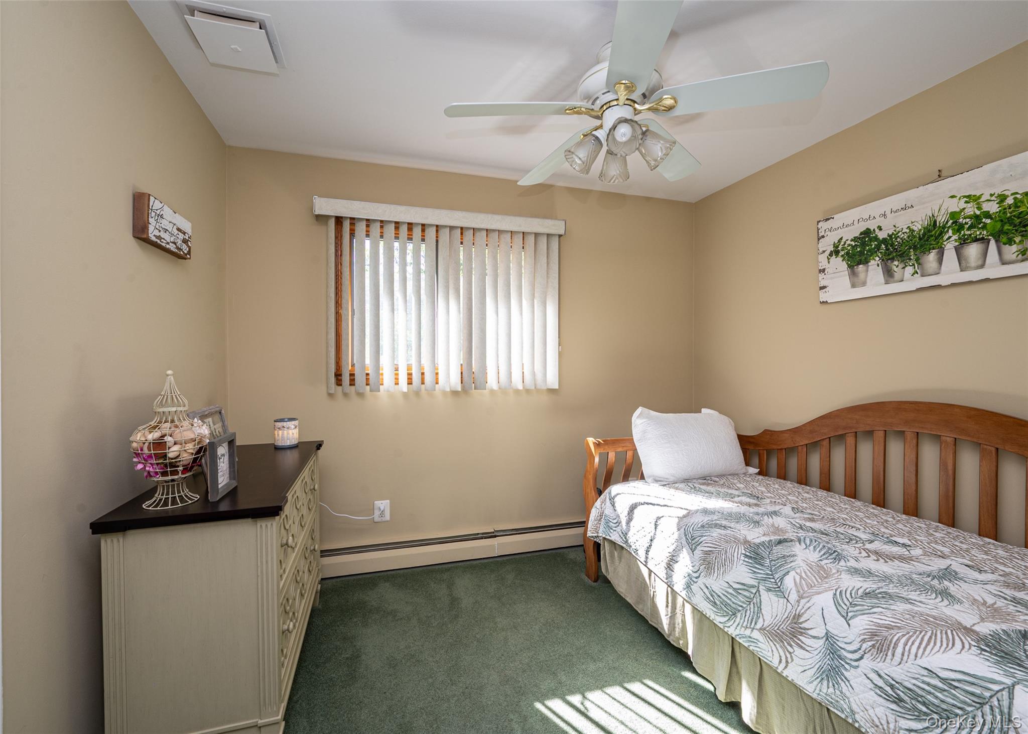 34 Scherer Street, Bethpage, NY 11714