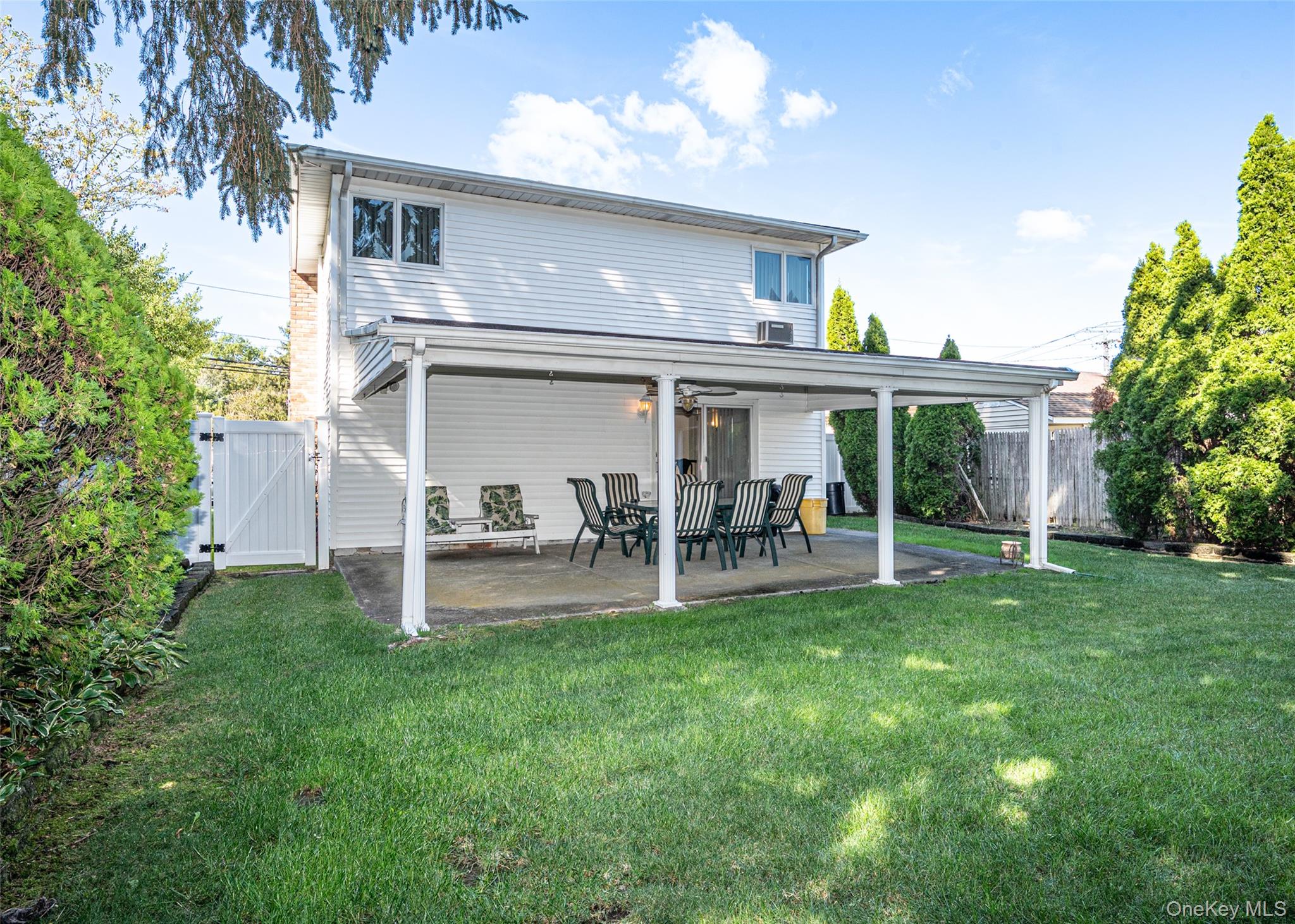 34 Scherer Street, Bethpage, NY 11714