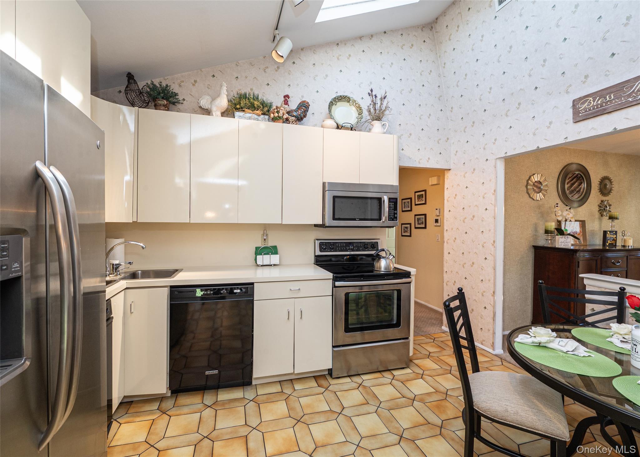 34 Scherer Street, Bethpage, NY 11714