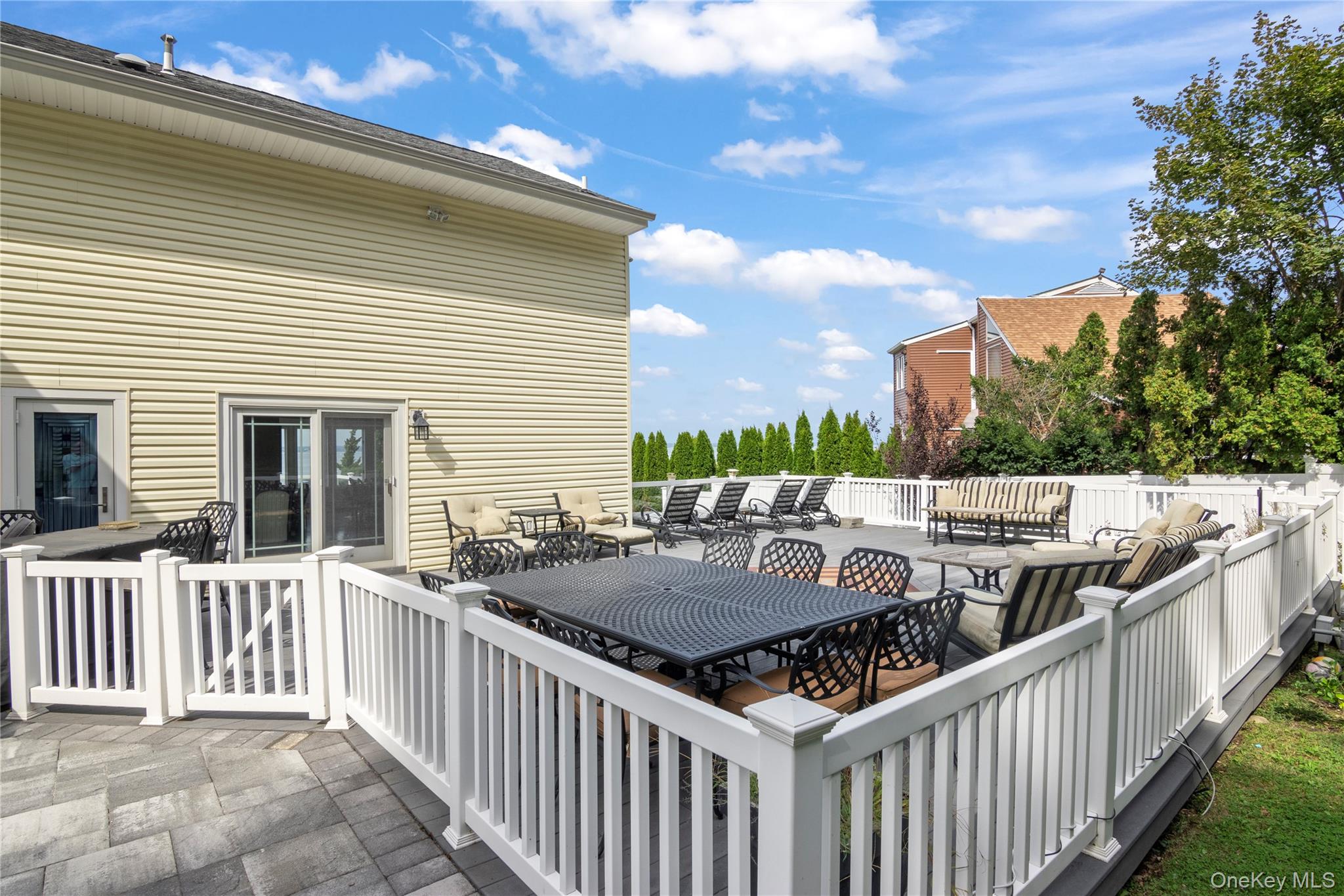 27 Mohring Bay Court, Bayville, NY 11709