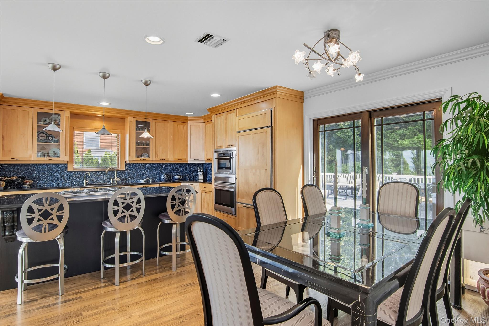 27 Mohring Bay Court, Bayville, NY 11709