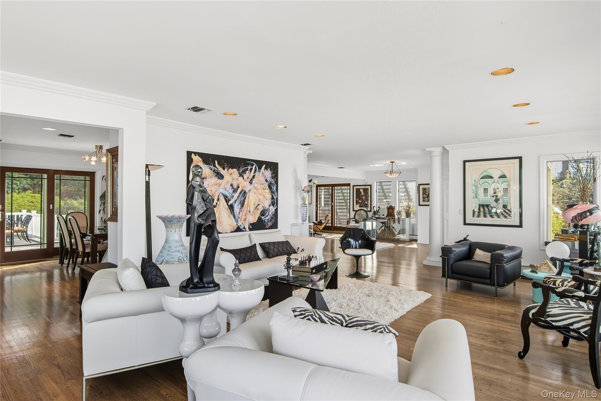 27 Mohring Bay Court, Bayville, NY 11709