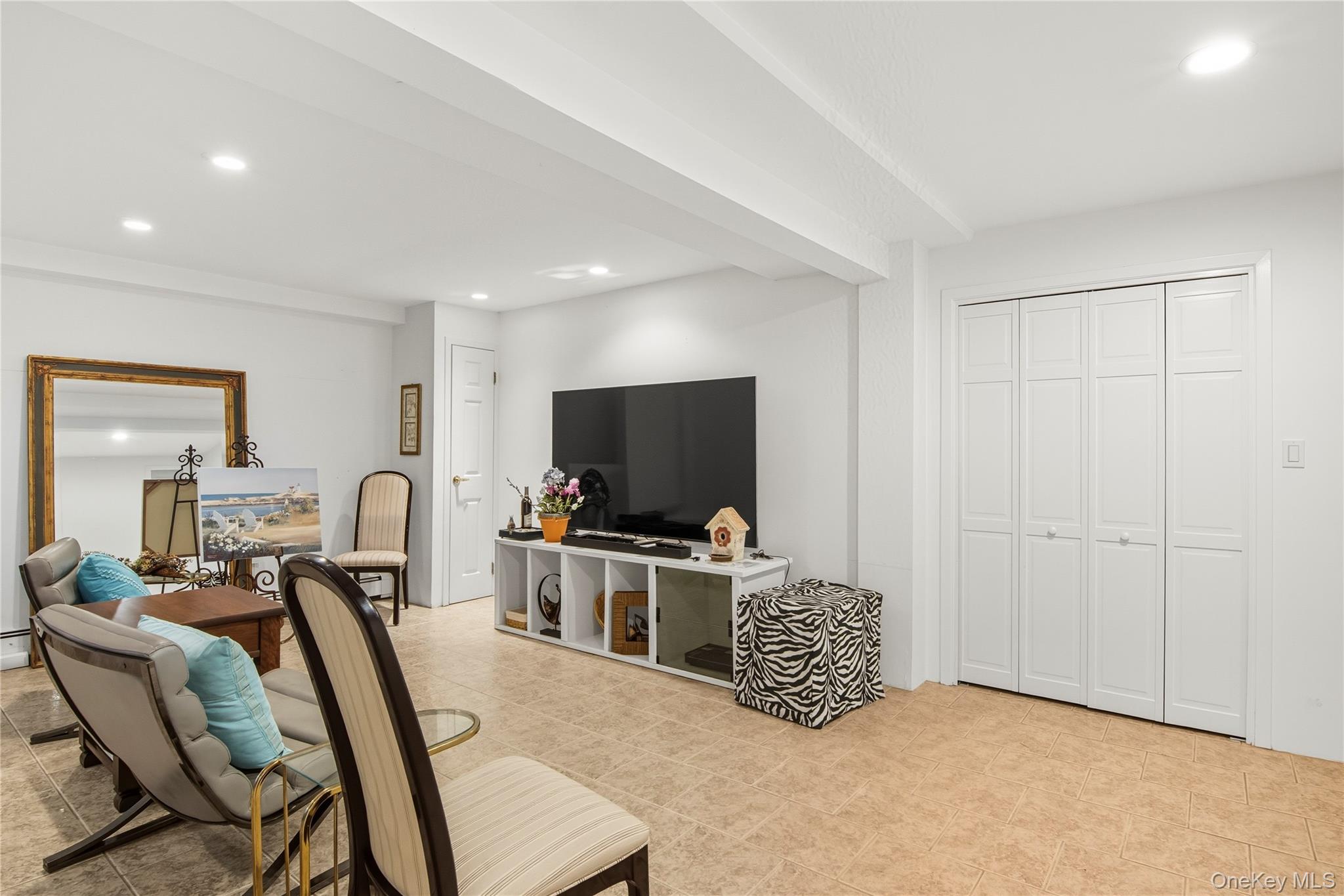 27 Mohring Bay Court, Bayville, NY 11709