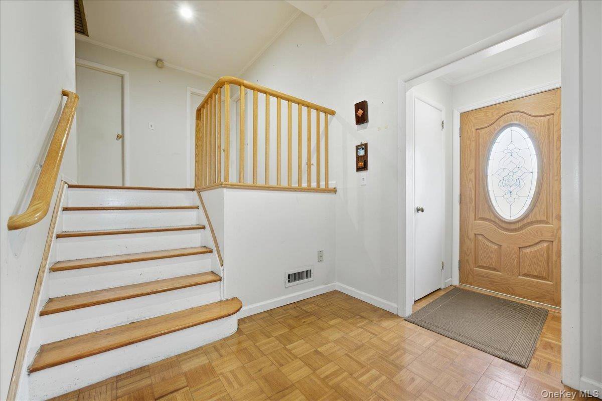 1982 Stratford Drive, Westbury, NY 11590