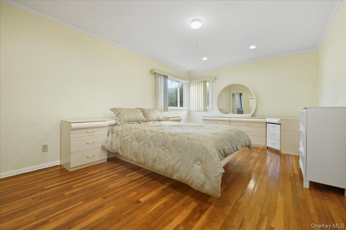 1982 Stratford Drive, Westbury, NY 11590