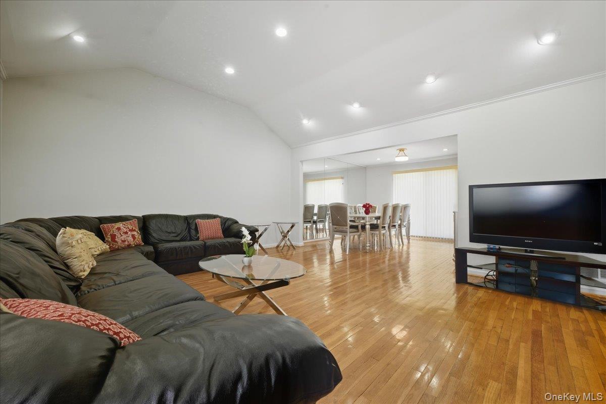 1982 Stratford Drive, Westbury, NY 11590