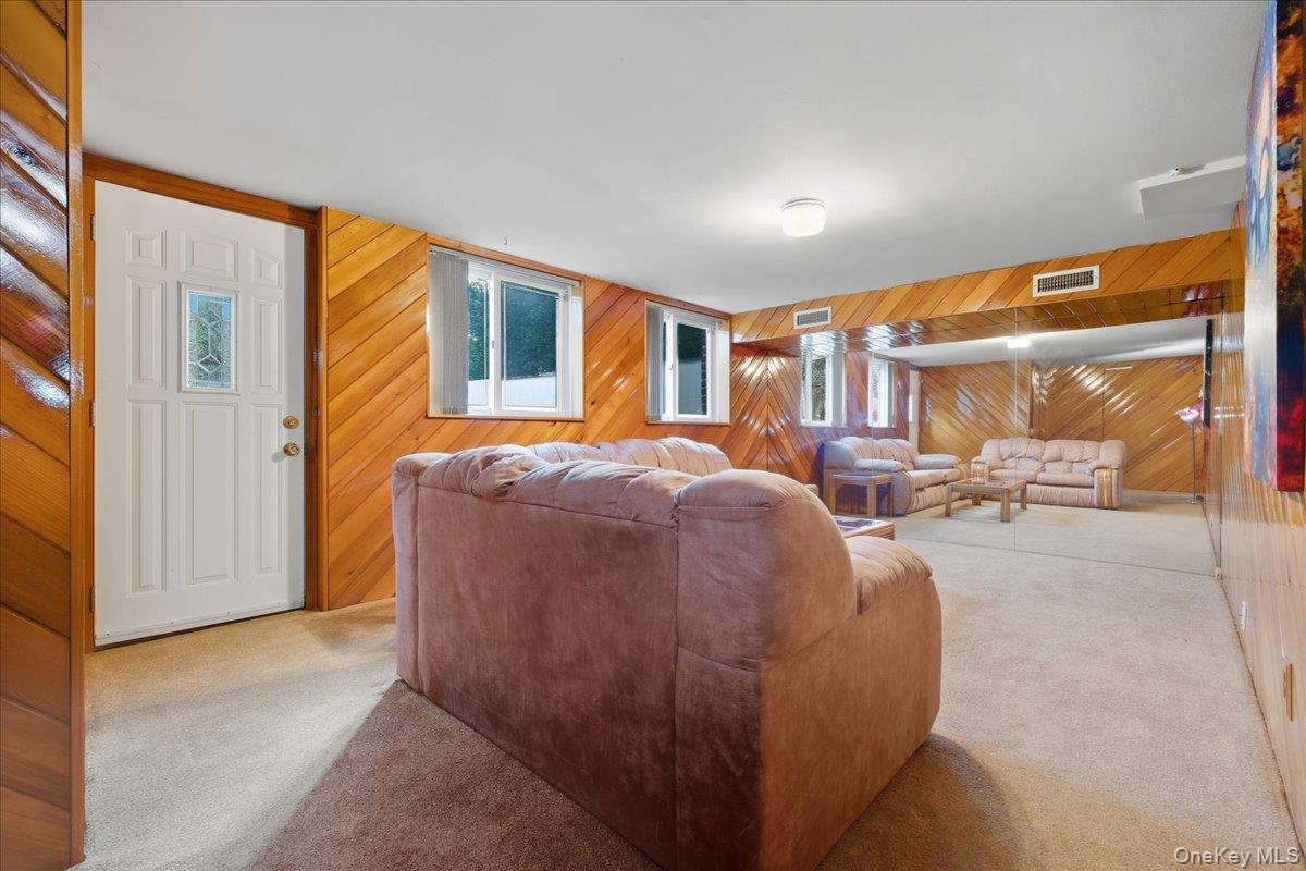 1982 Stratford Drive, Westbury, NY 11590