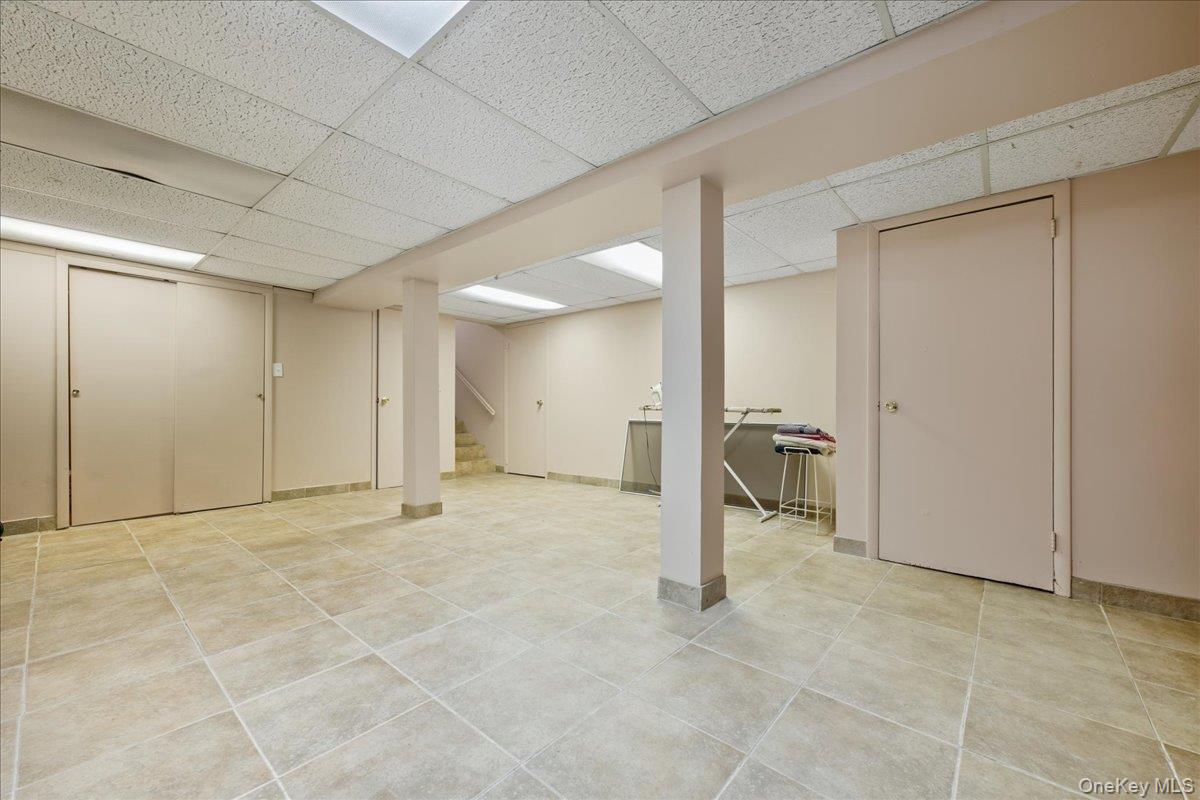 1982 Stratford Drive, Westbury, NY 11590