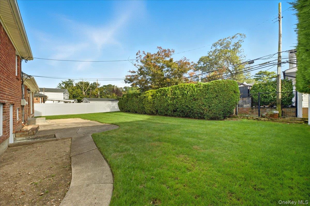 1982 Stratford Drive, Westbury, NY 11590