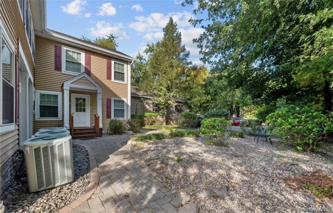 10 Burnside Avenue, Congers, NY 10920