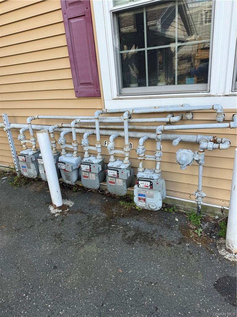 10 Burnside Avenue, Congers, NY 10920