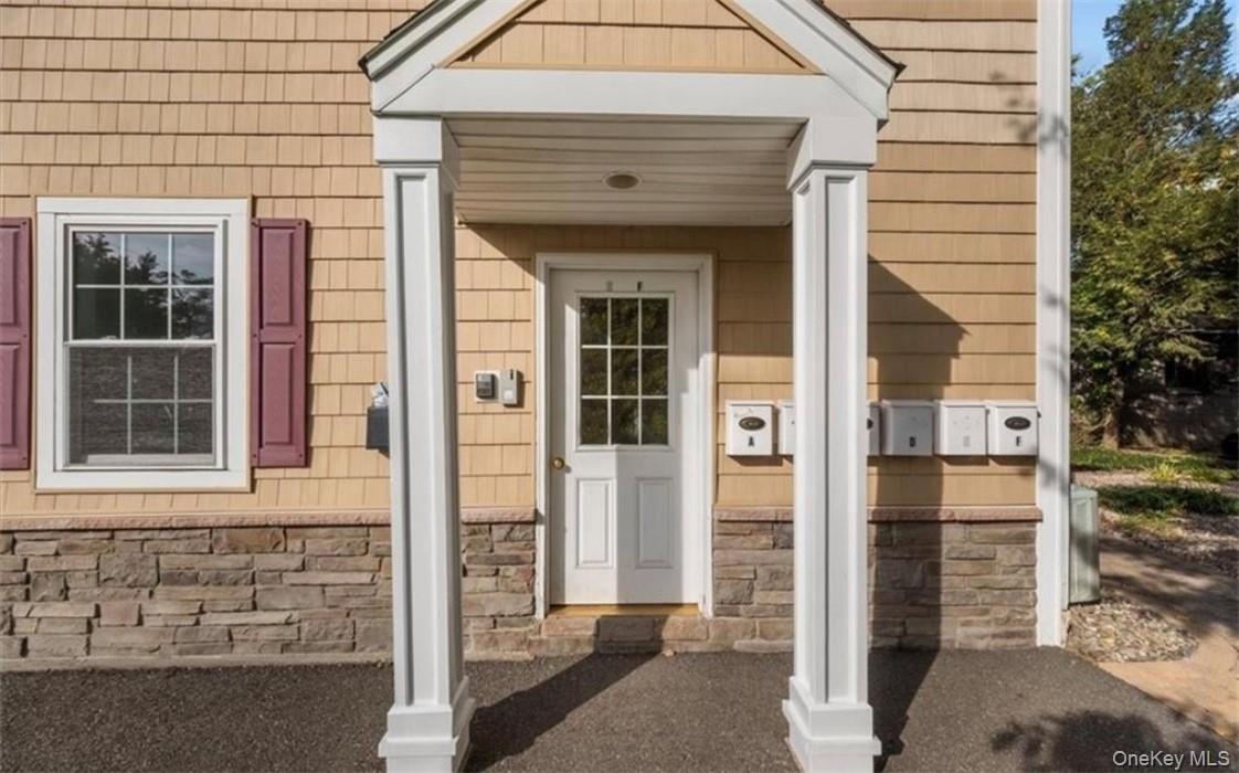 10 Burnside Avenue, Congers, NY 10920