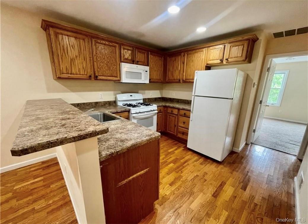 10 Burnside Avenue, Congers, NY 10920