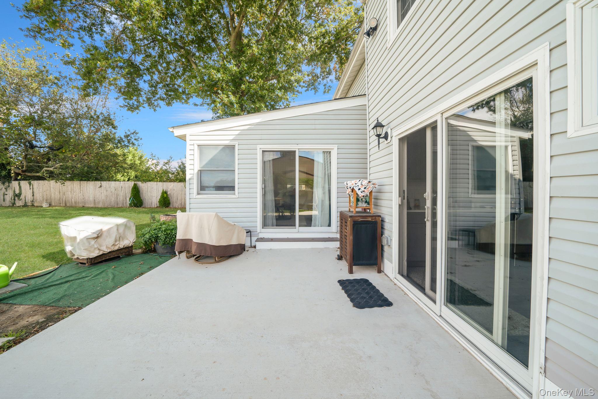 50 Forte Avenue, Medford, NY 11763