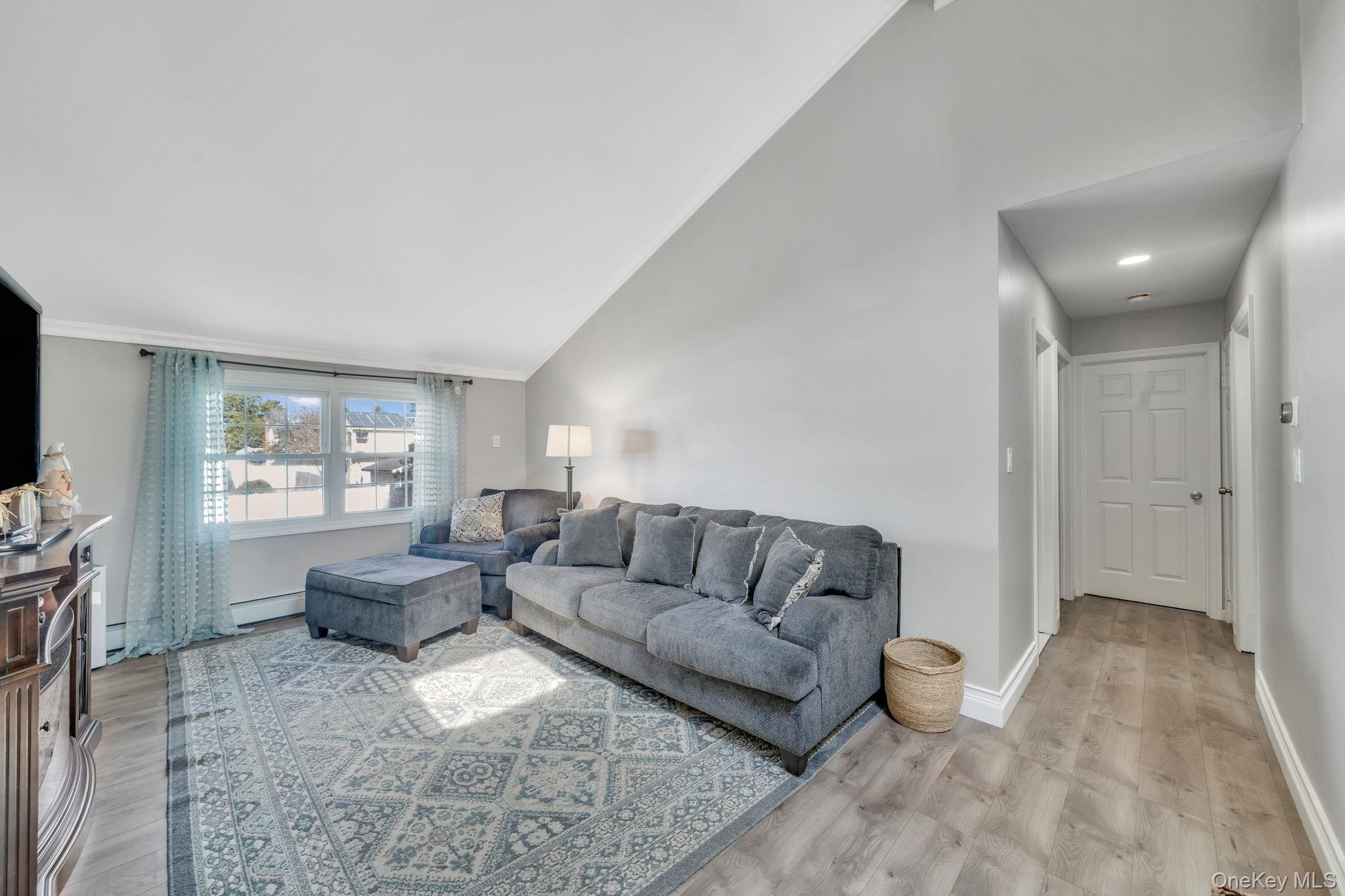 50 Forte Avenue, Medford, NY 11763