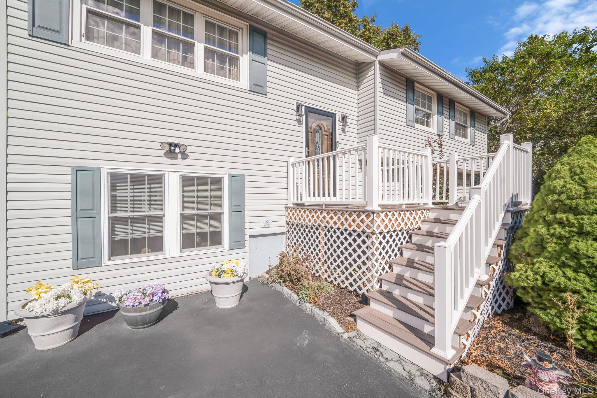 50 Forte Avenue, Medford, NY 11763