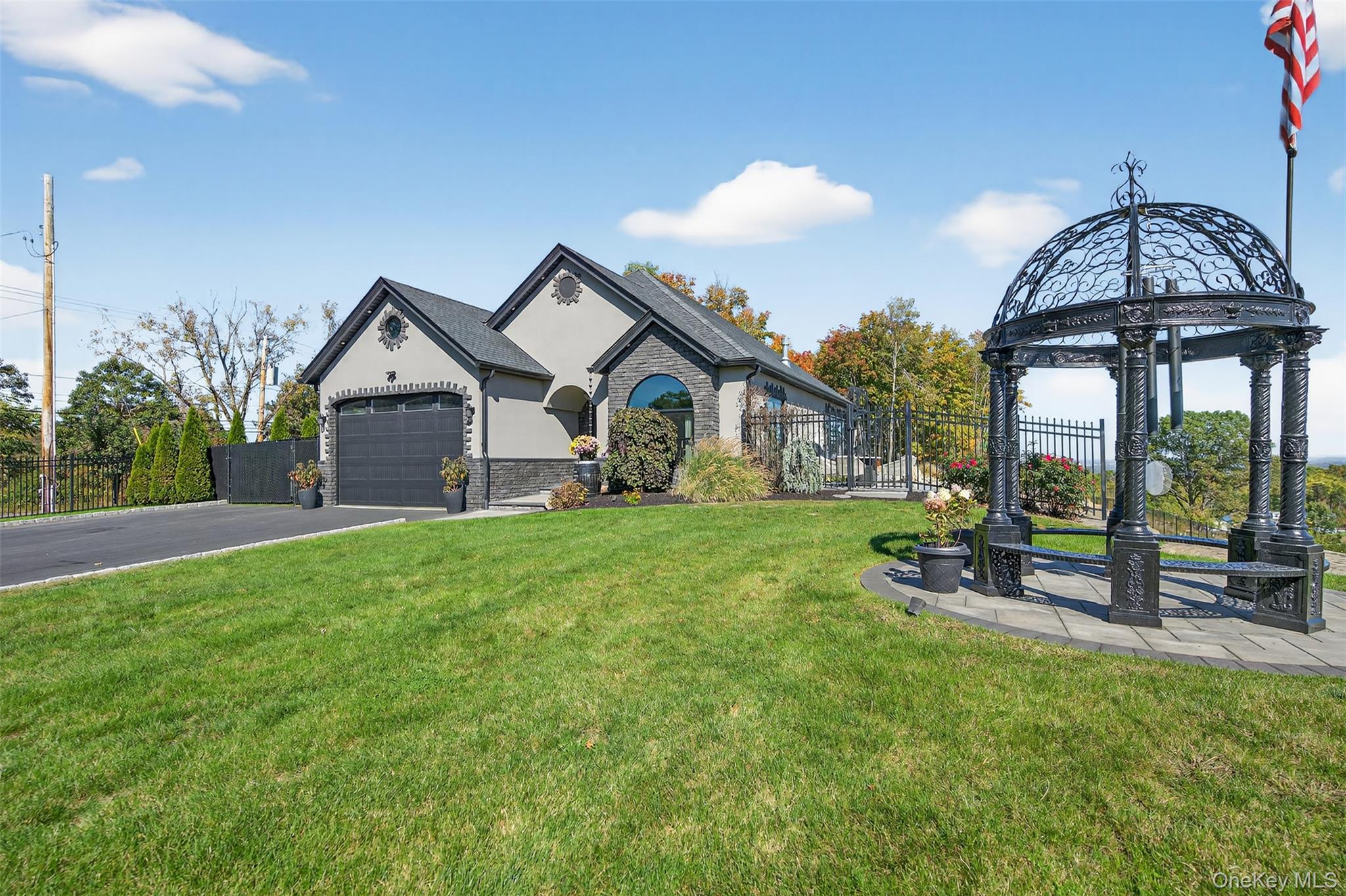 1582 Route 9W, Marlboro, NY 12542