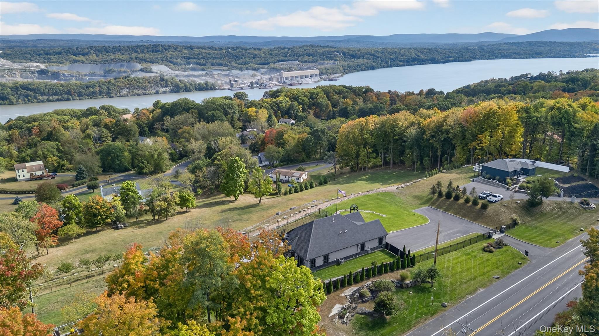 1582 Route 9W, Marlboro, NY 12542