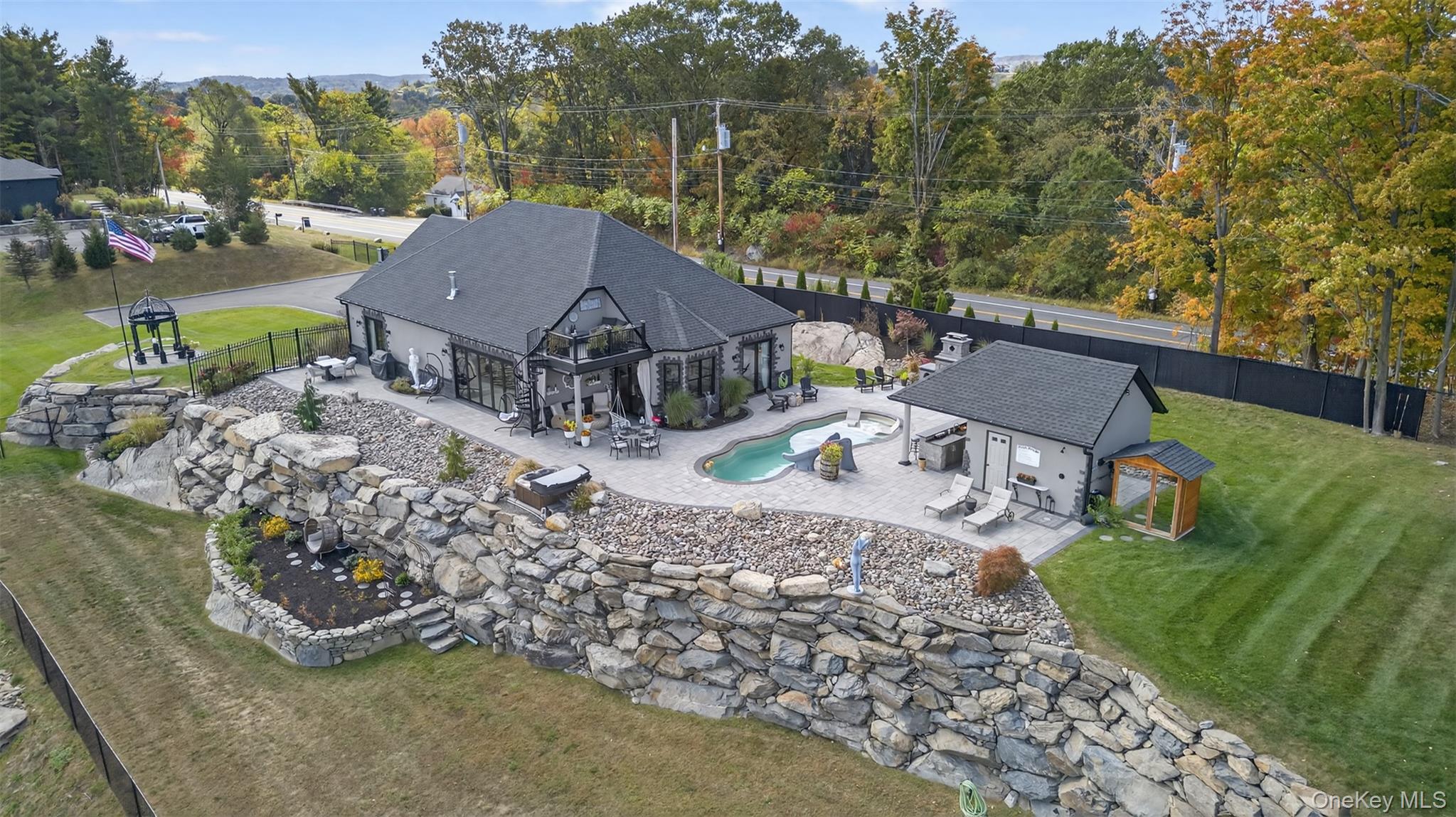 1582 Route 9W, Marlboro, NY 12542