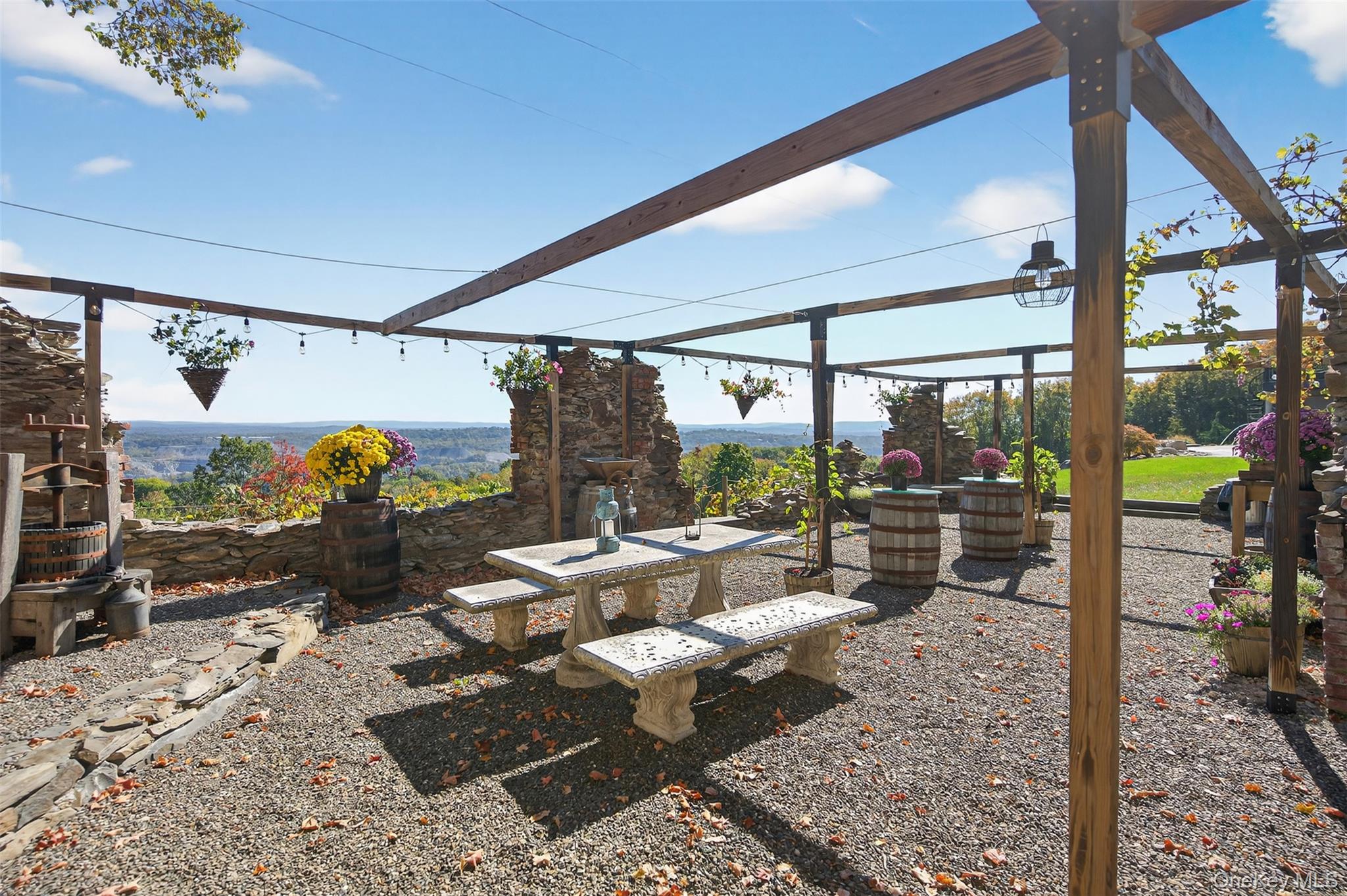 1582 Route 9W, Marlboro, NY 12542