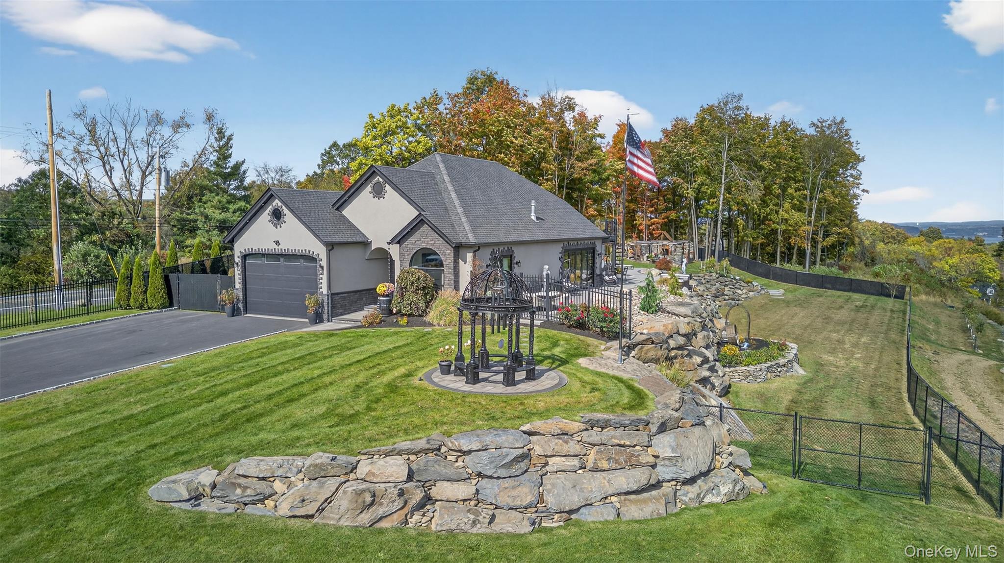 1582 Route 9W, Marlboro, NY 12542