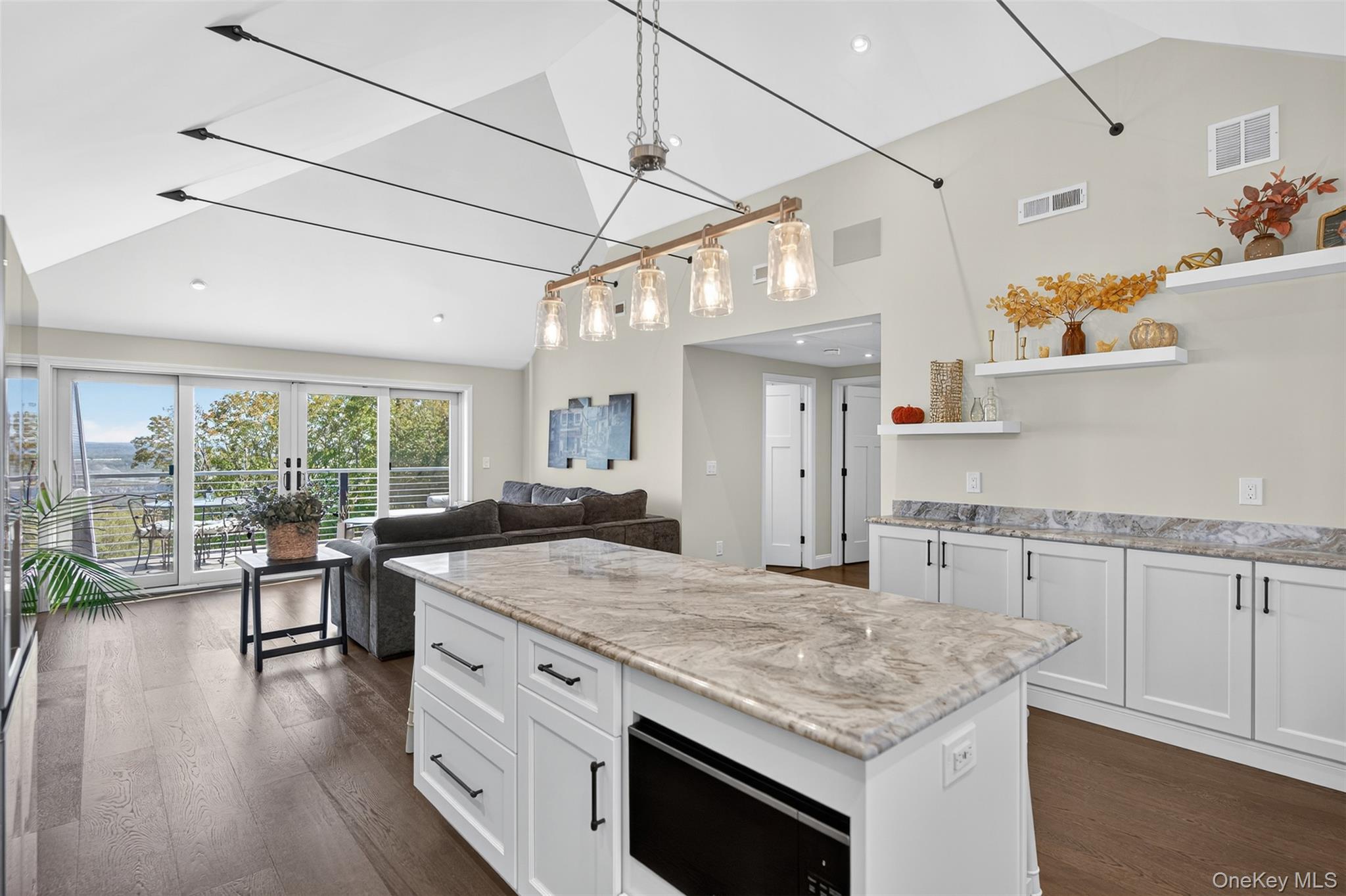 1568 Route 9W, Marlboro, NY 12542