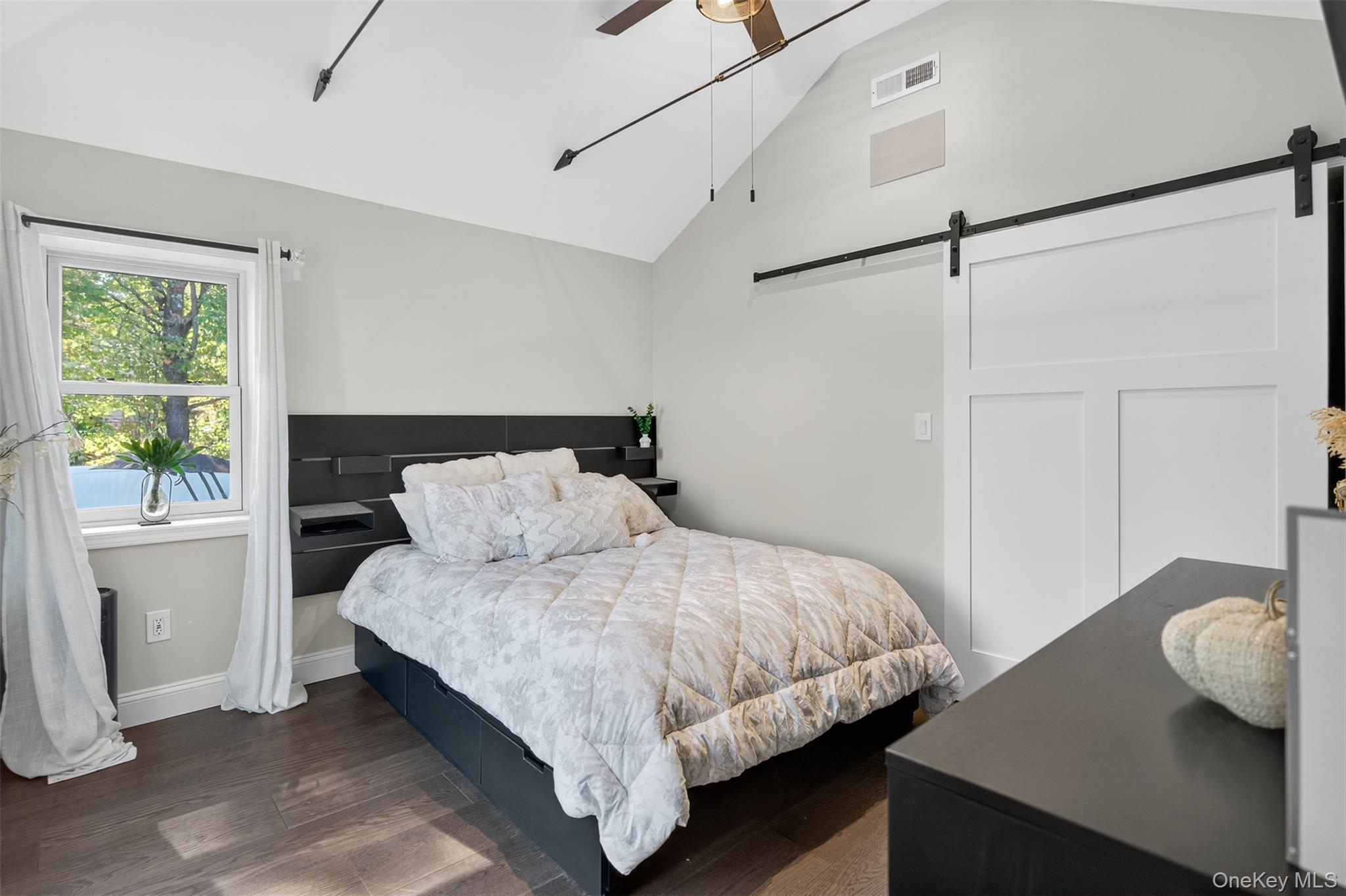 1568 Route 9W, Marlboro, NY 12542