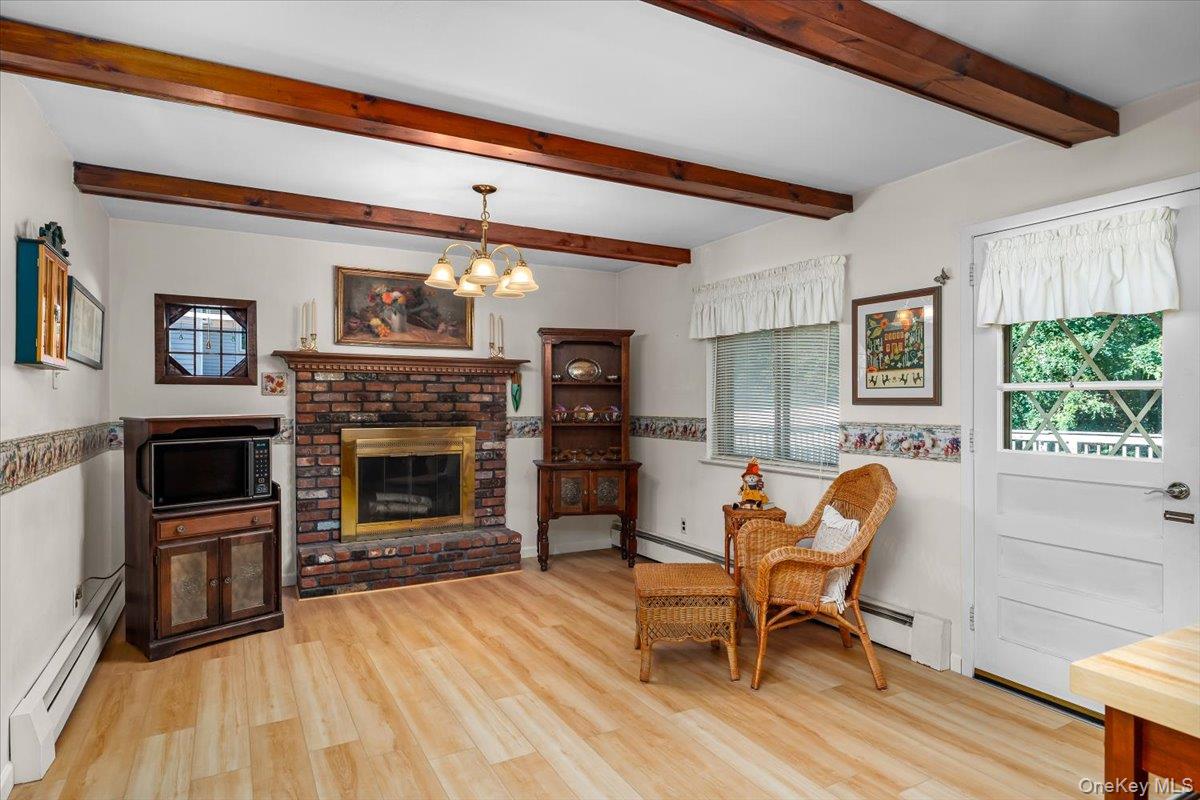 32 Ravenwood Drive, Kings Park, NY 11754