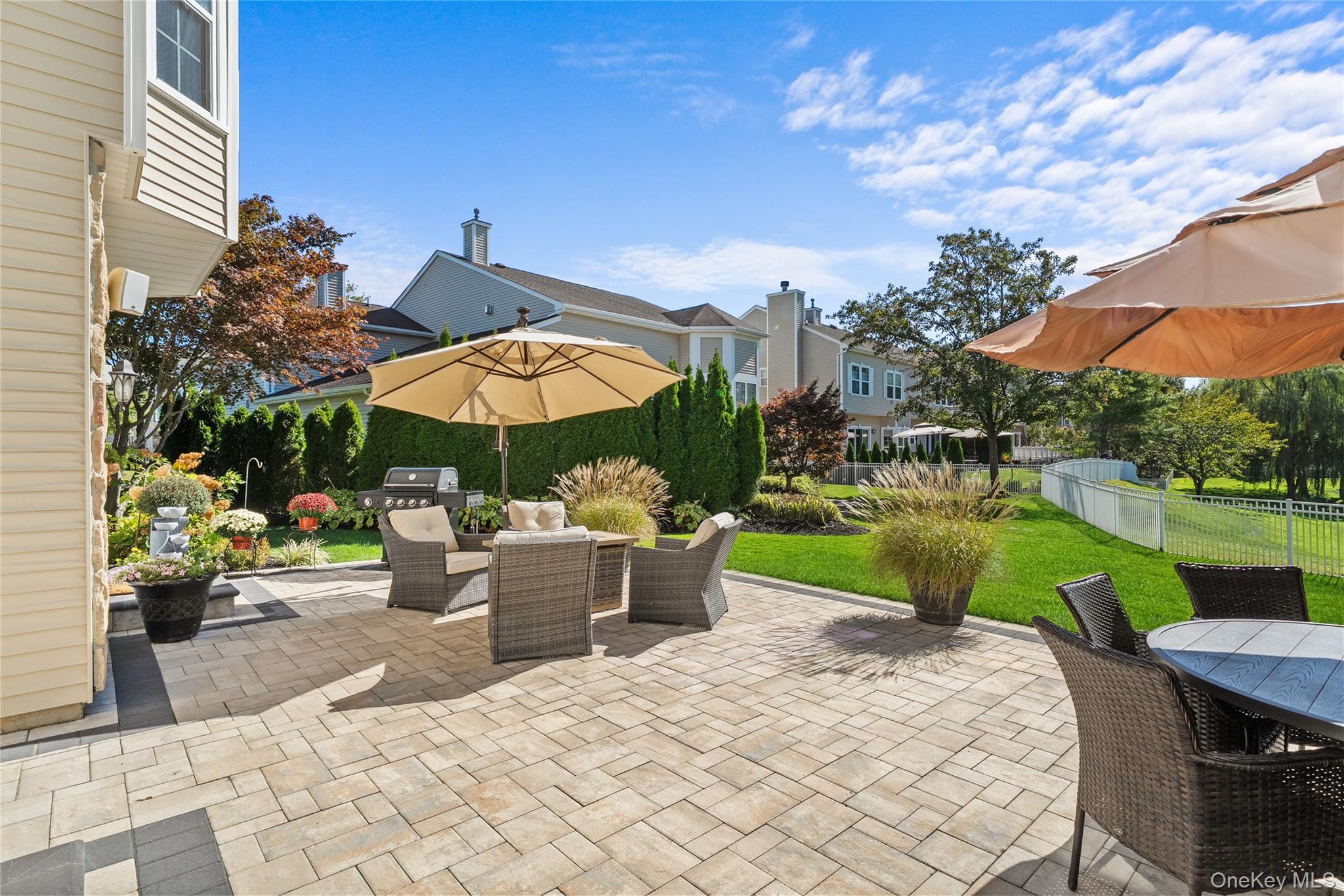 77 Hamlet Drive, Mount Sinai, NY 11766