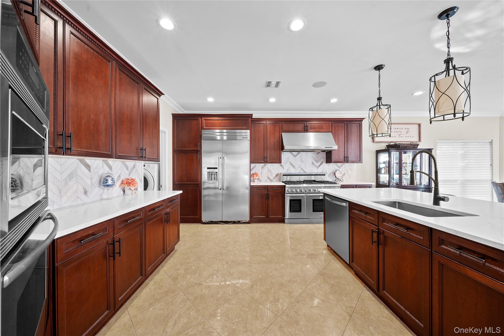 77 Hamlet Drive, Mount Sinai, NY 11766