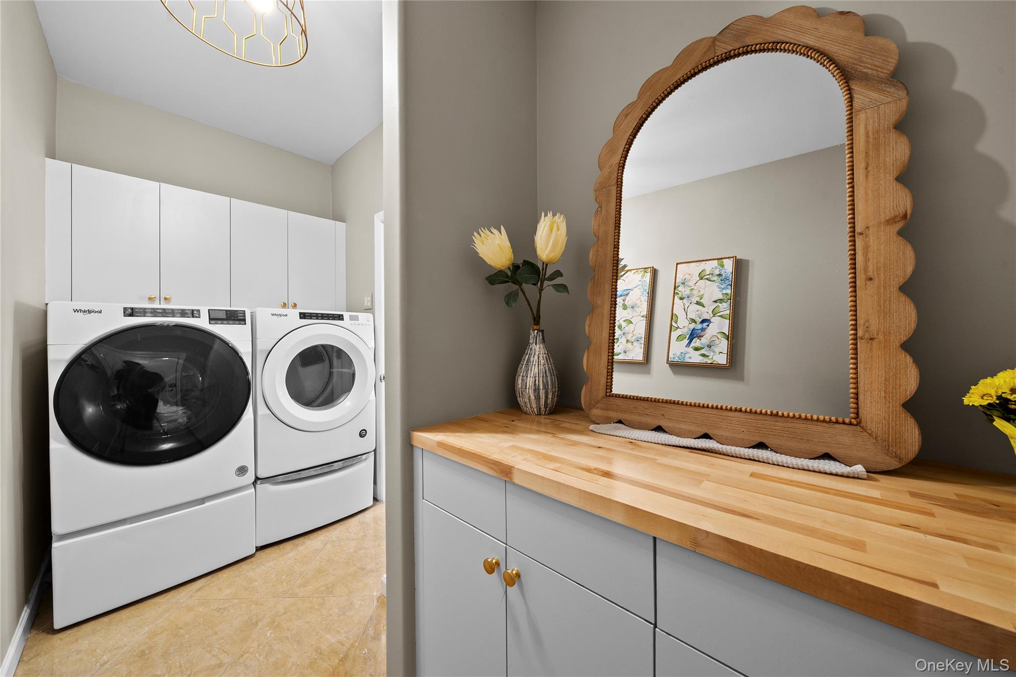 77 Hamlet Drive, Mount Sinai, NY 11766