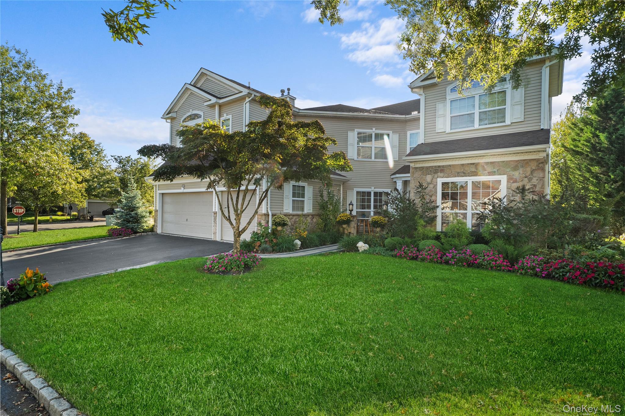 77 Hamlet Drive, Mount Sinai, NY 11766