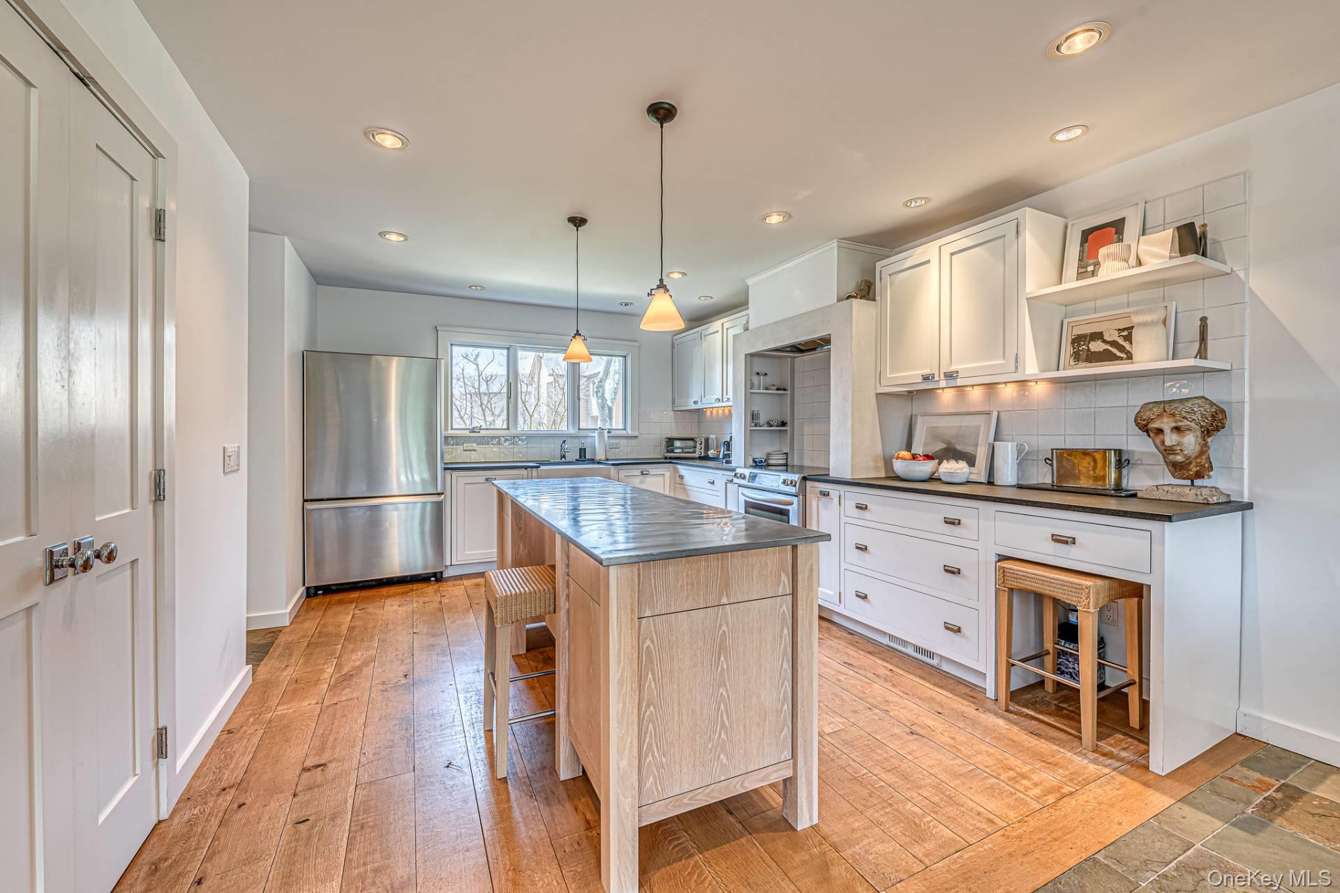 68 W Water Street # 2, Sag Harbor, NY 11963