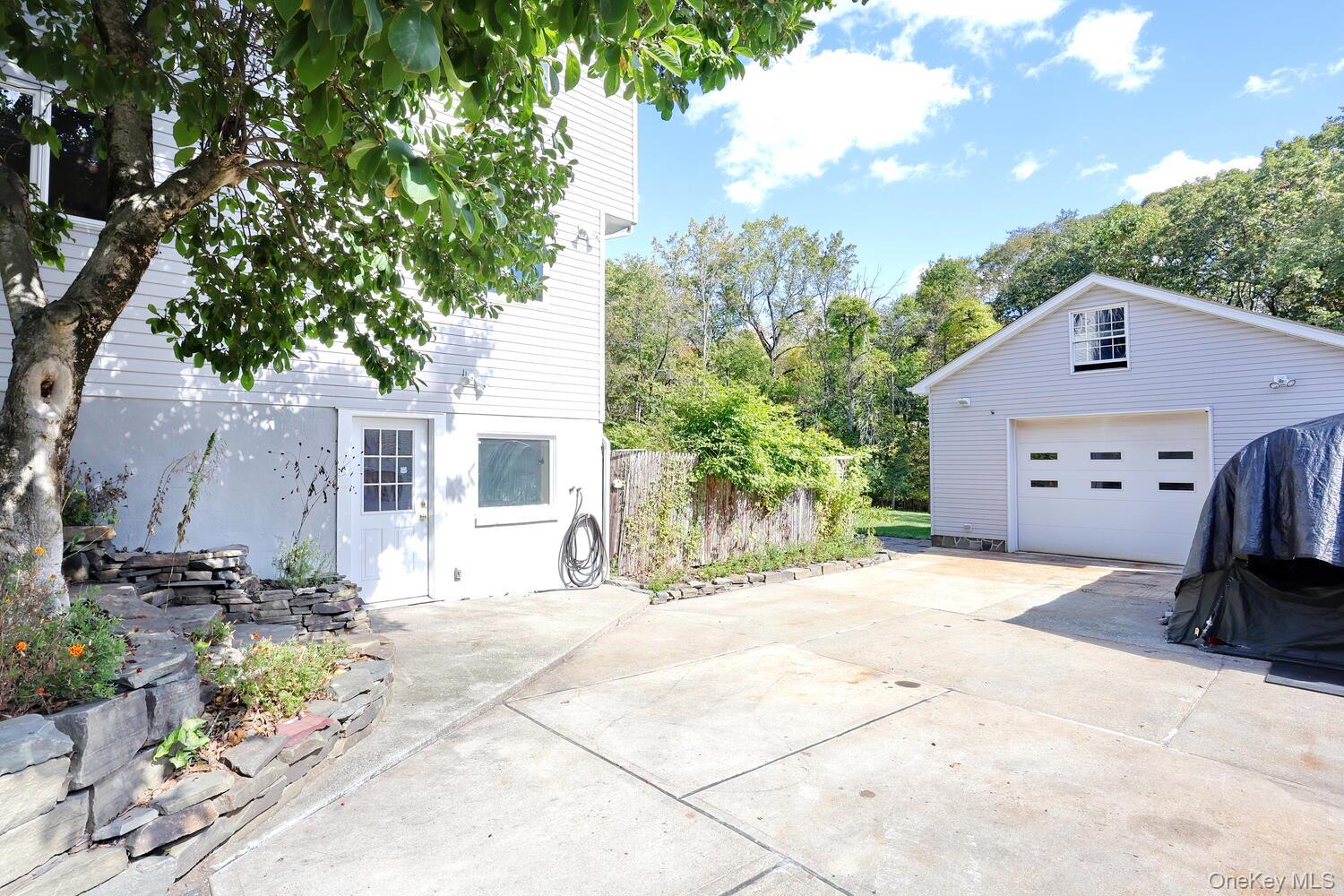 115 Greenbush Road, Tappan, NY 10983