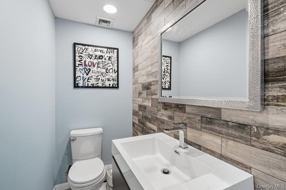 3 Fortune Lane, Jericho, NY 11753