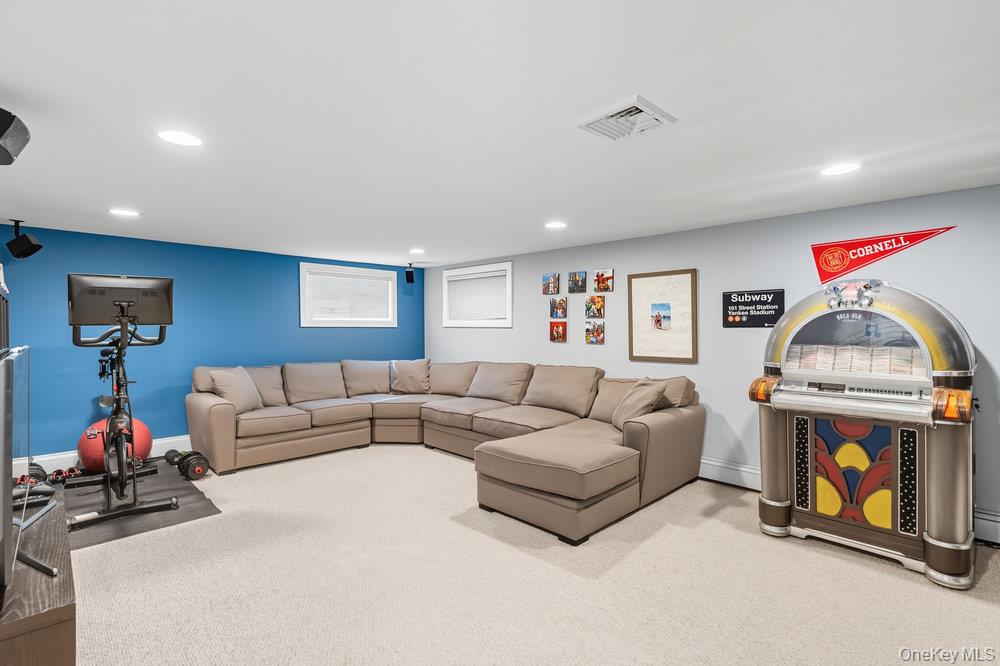 3 Fortune Lane, Jericho, NY 11753