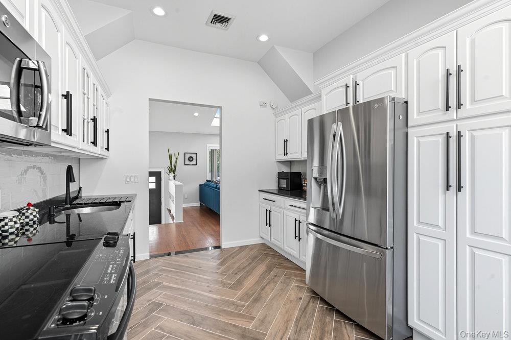 3 Fortune Lane, Jericho, NY 11753