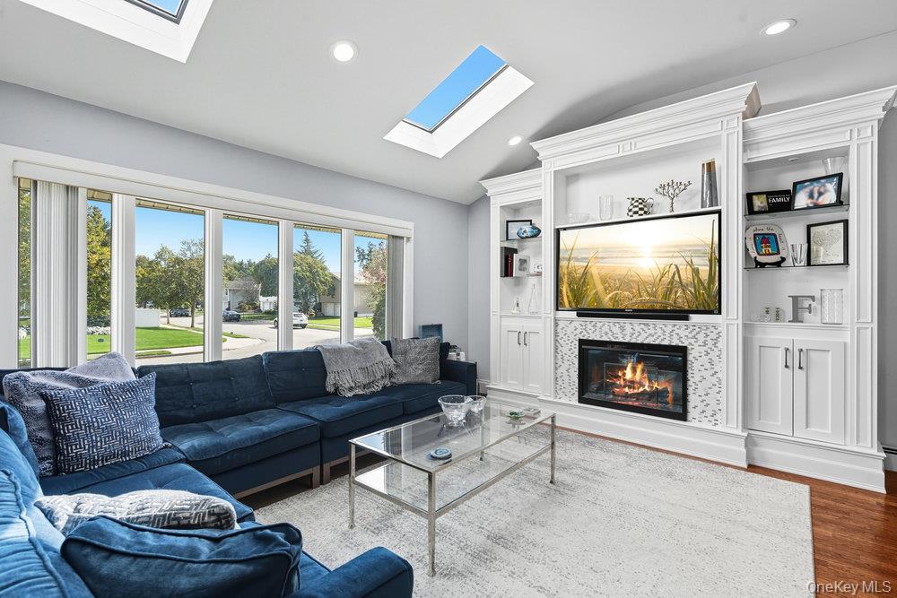 3 Fortune Lane, Jericho, NY 11753