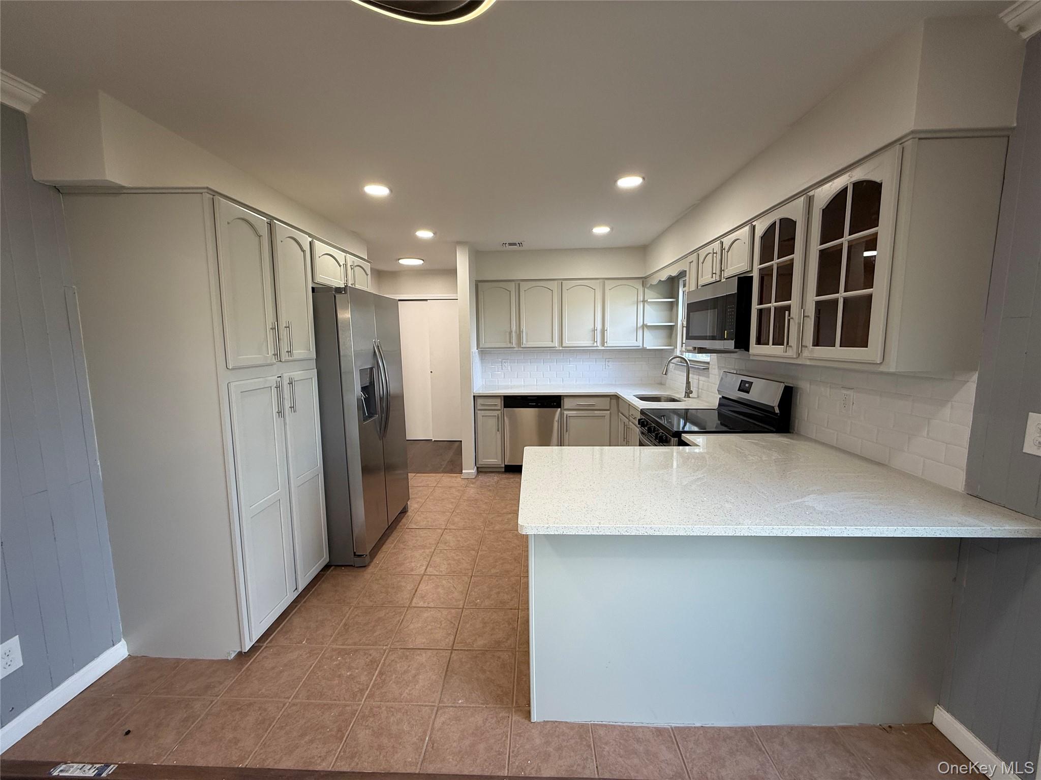 39 2nd Place, Central Islip, NY 11722