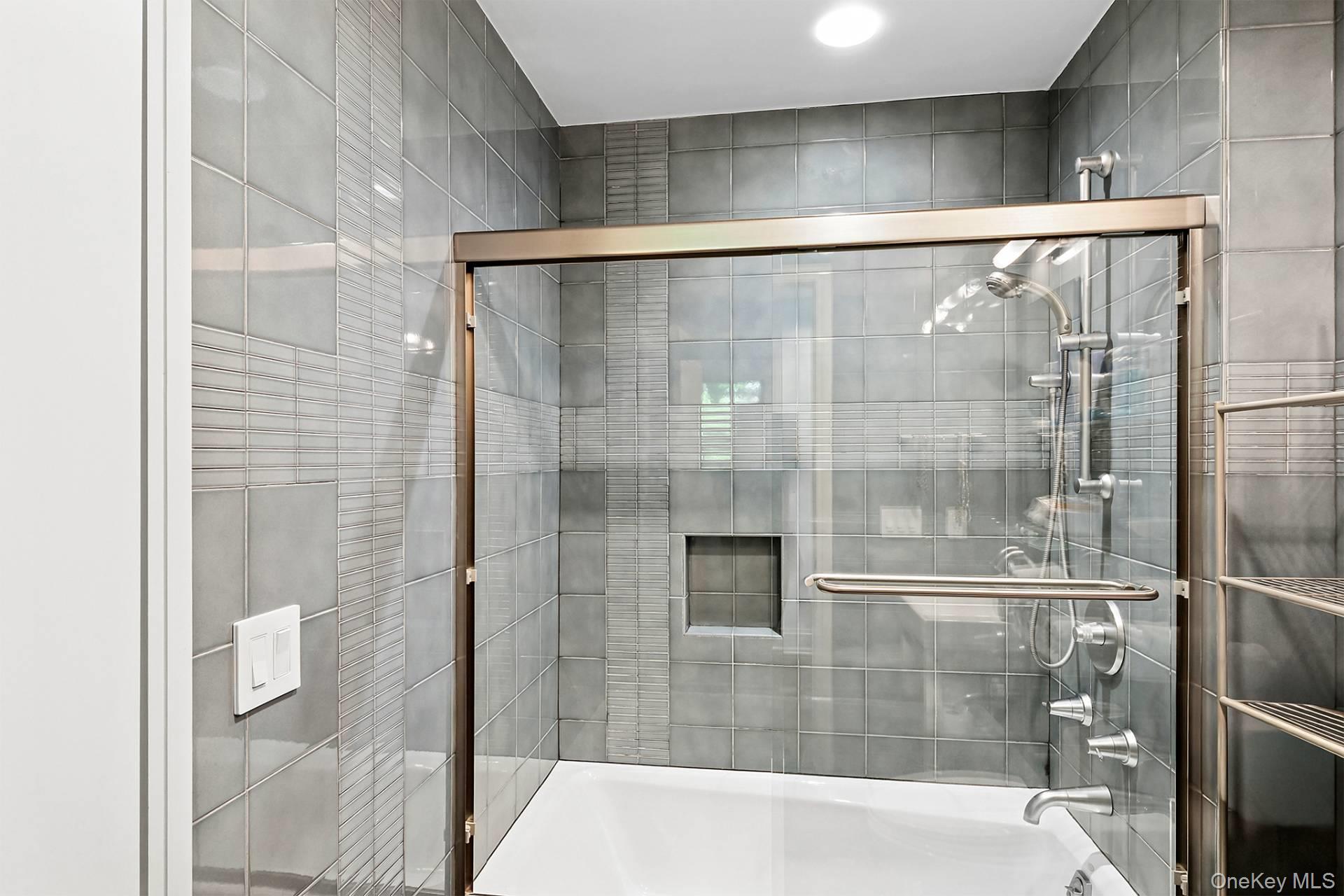 2587 Deerfield Road, Sag Harbor, NY 11963