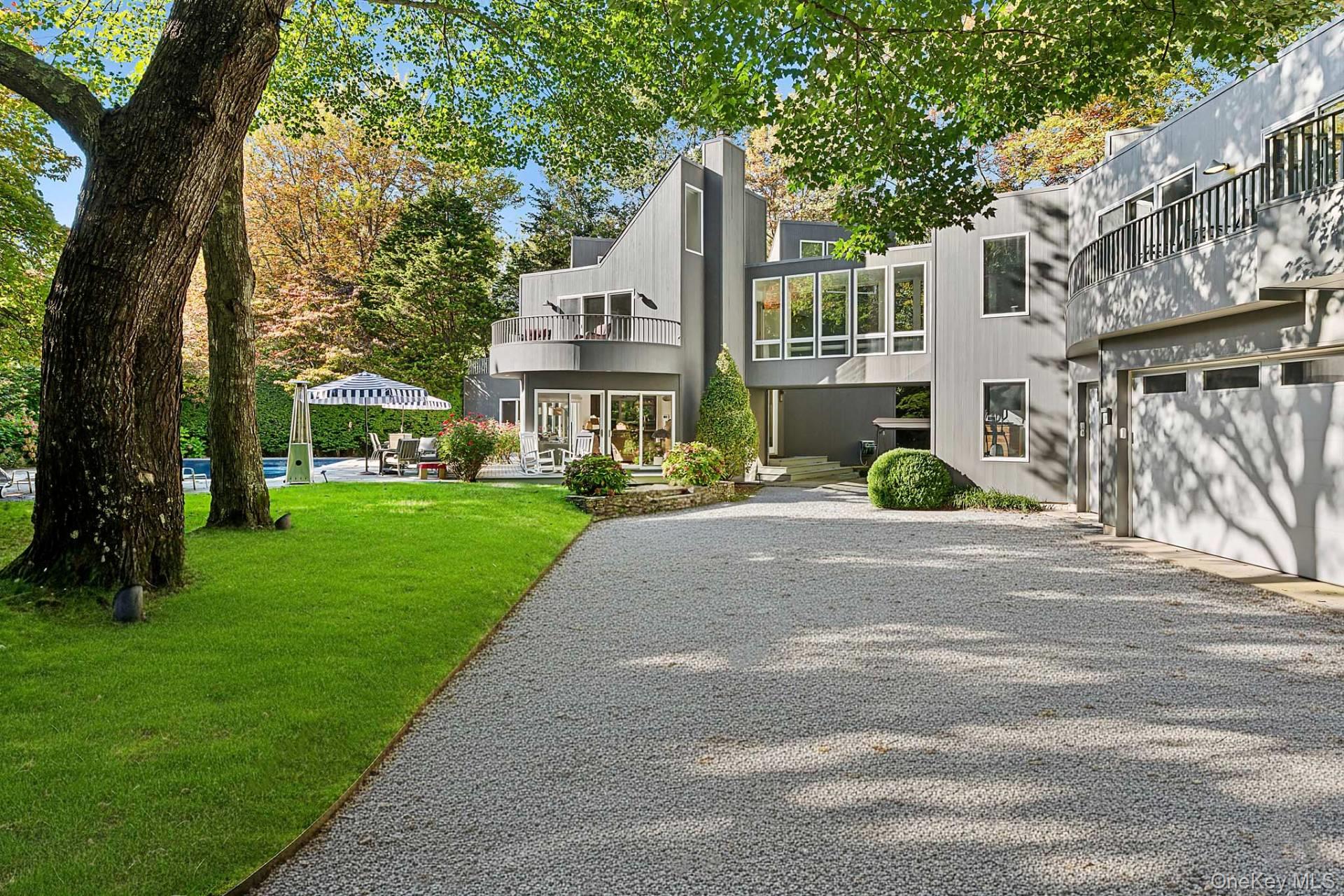 2587 Deerfield Road, Sag Harbor, NY 11963