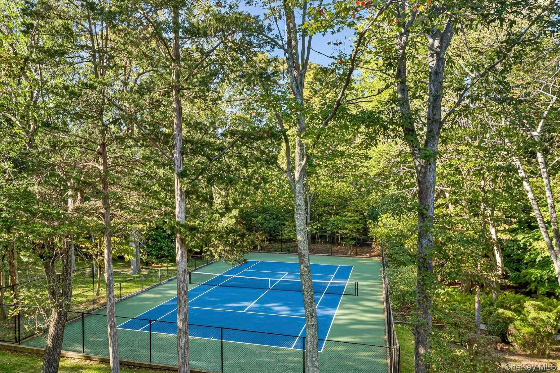 2587 Deerfield Road, Sag Harbor, NY 11963