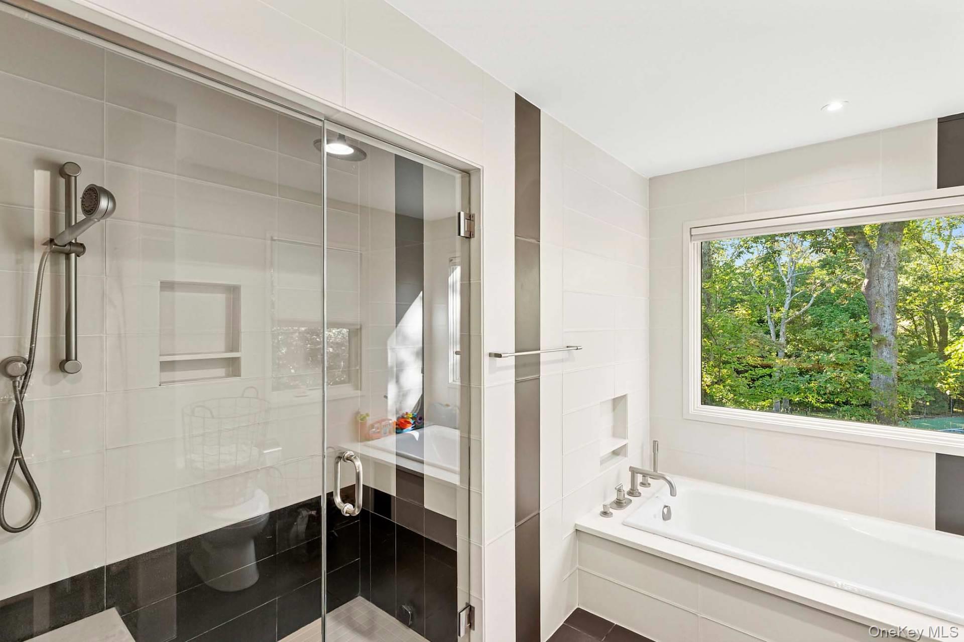 2587 Deerfield Road, Sag Harbor, NY 11963